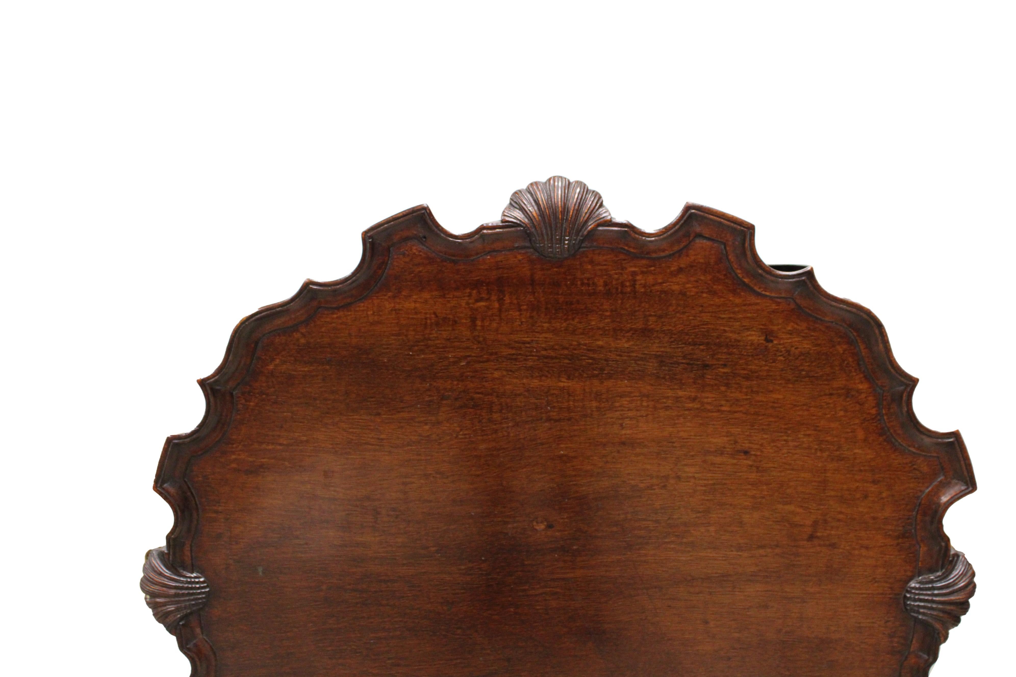 George II Mahogany Tilt-Top Tea Table In Good Condition For Sale In Houston, TX