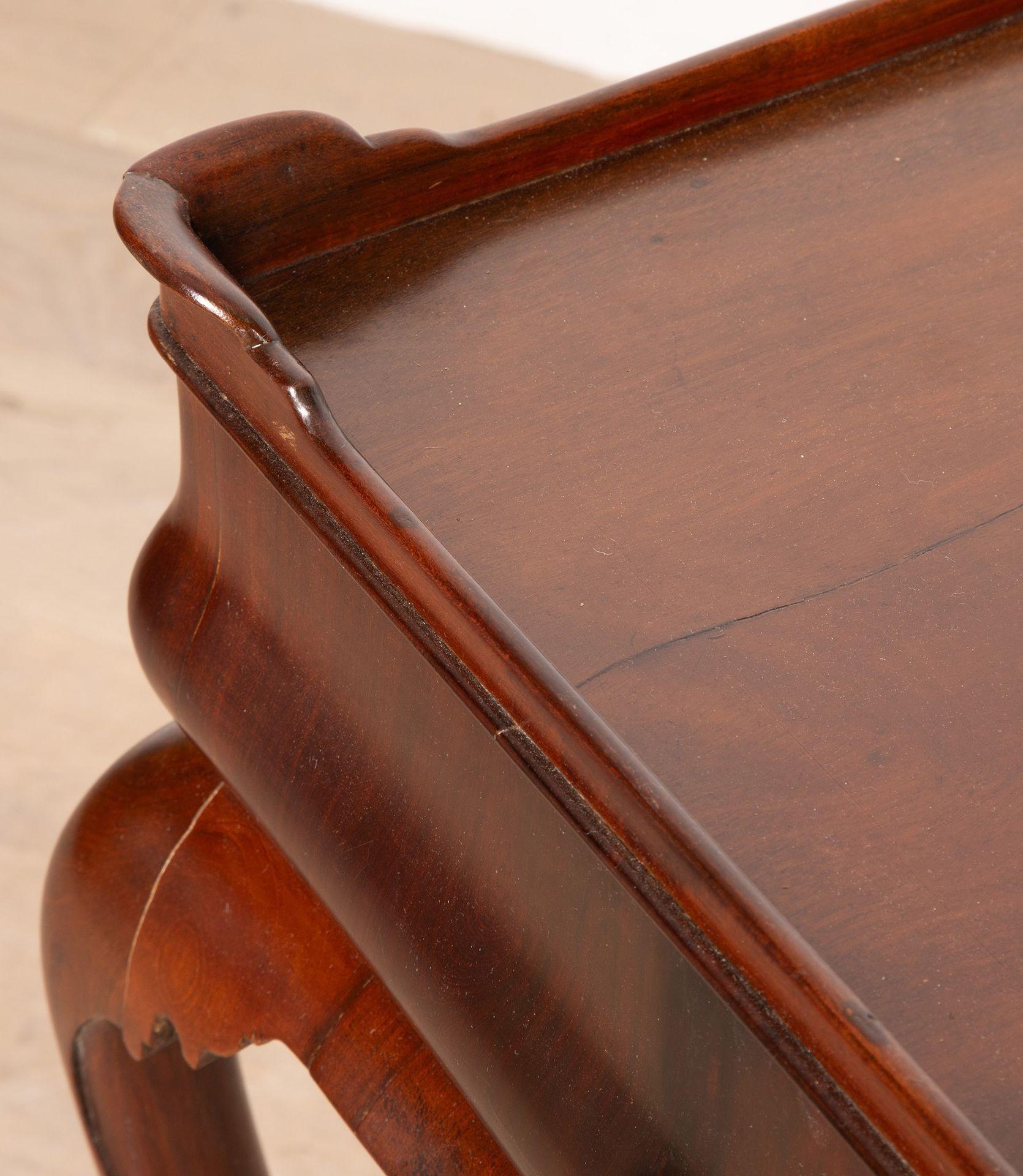 Table d'appoint George II en acajou à plateau en vente 6