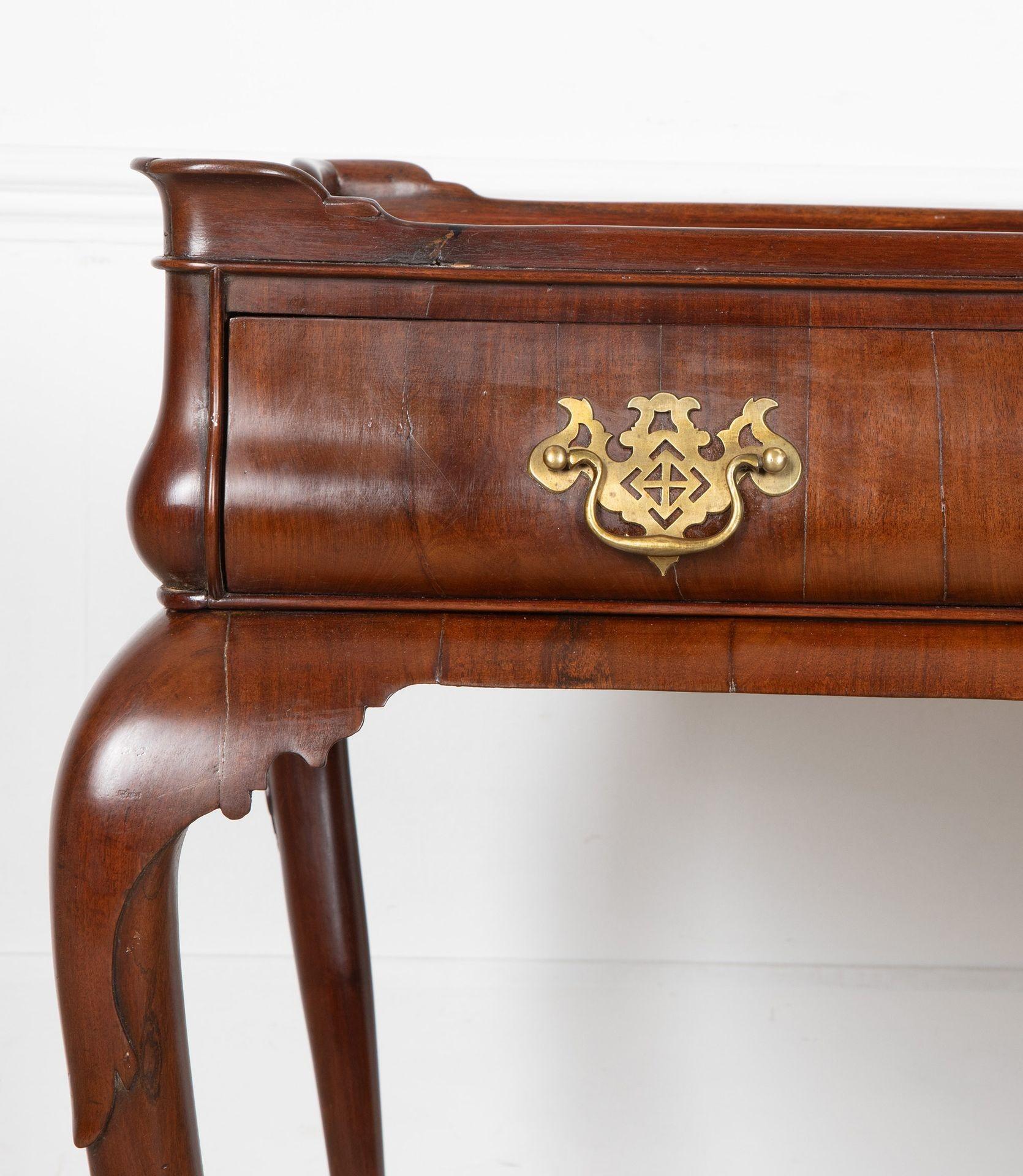 Table d'appoint George II en acajou à plateau Bon état - En vente à Gloucestershire, GB