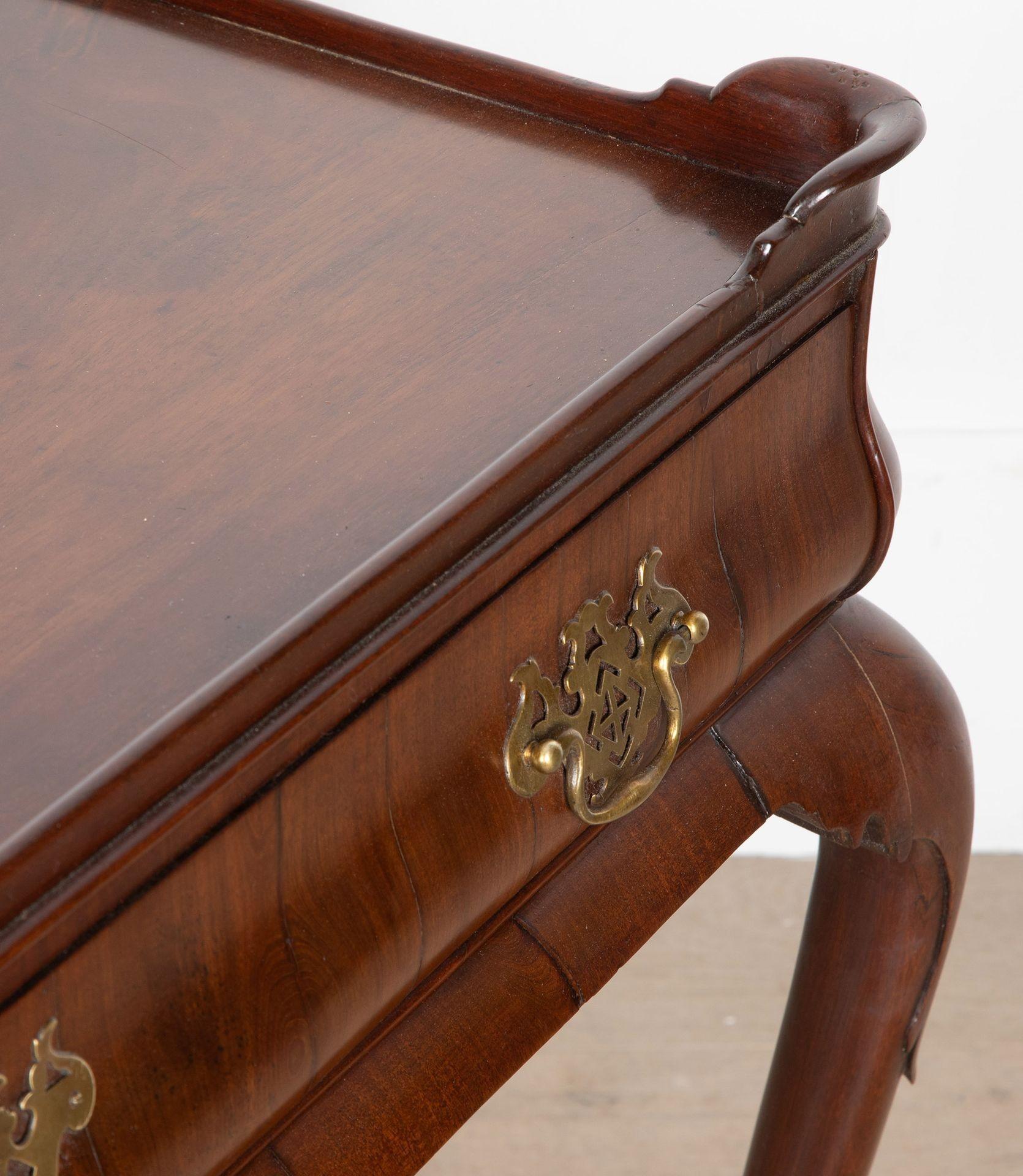 Table d'appoint George II en acajou à plateau en vente 3