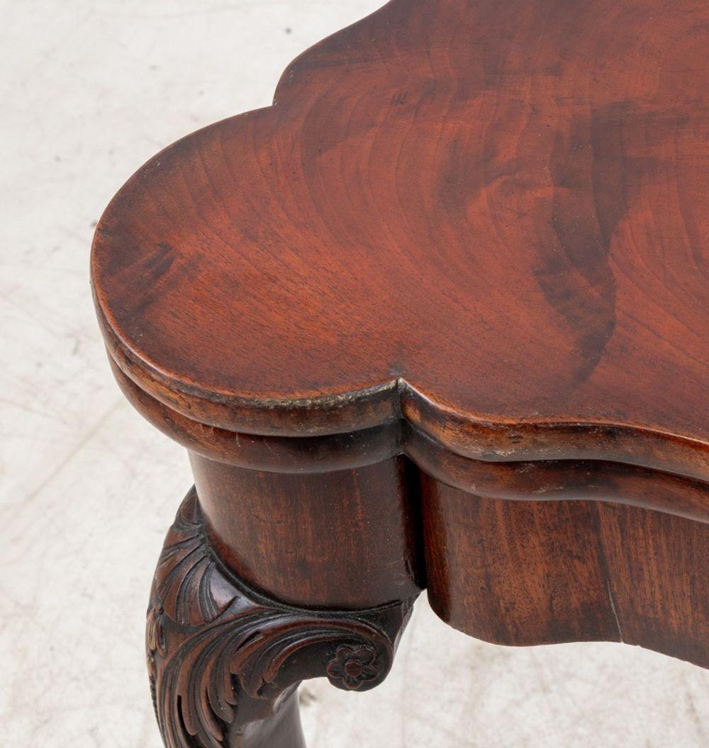 George II Mahogany Triple Fold-Over Games Table For Sale 6