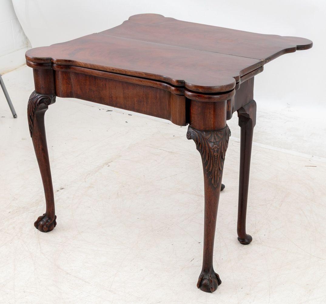 George II Mahogany Triple Fold-Over Games Table For Sale 7