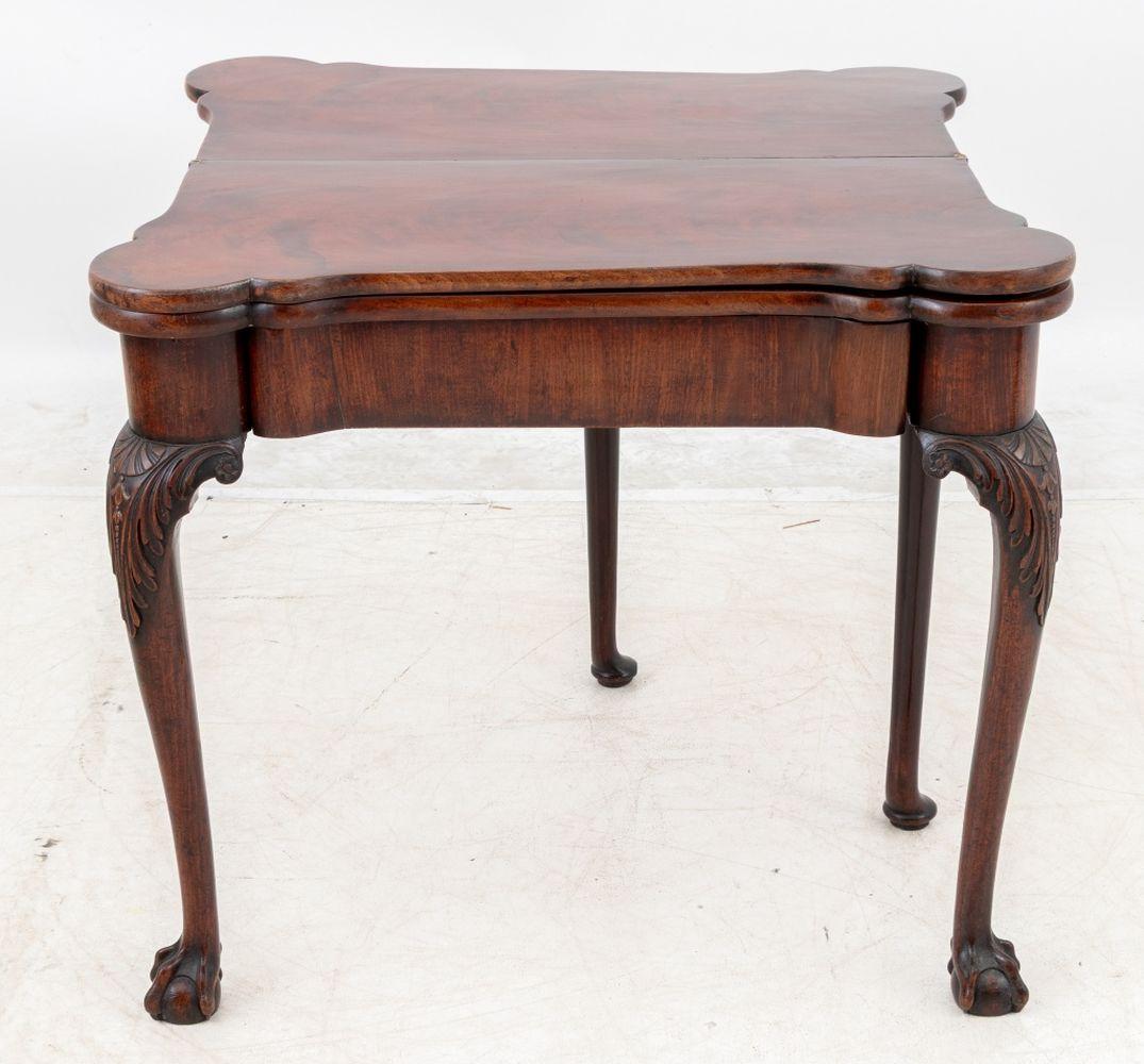 George II Mahogany Triple Fold-Over Games Table For Sale 4