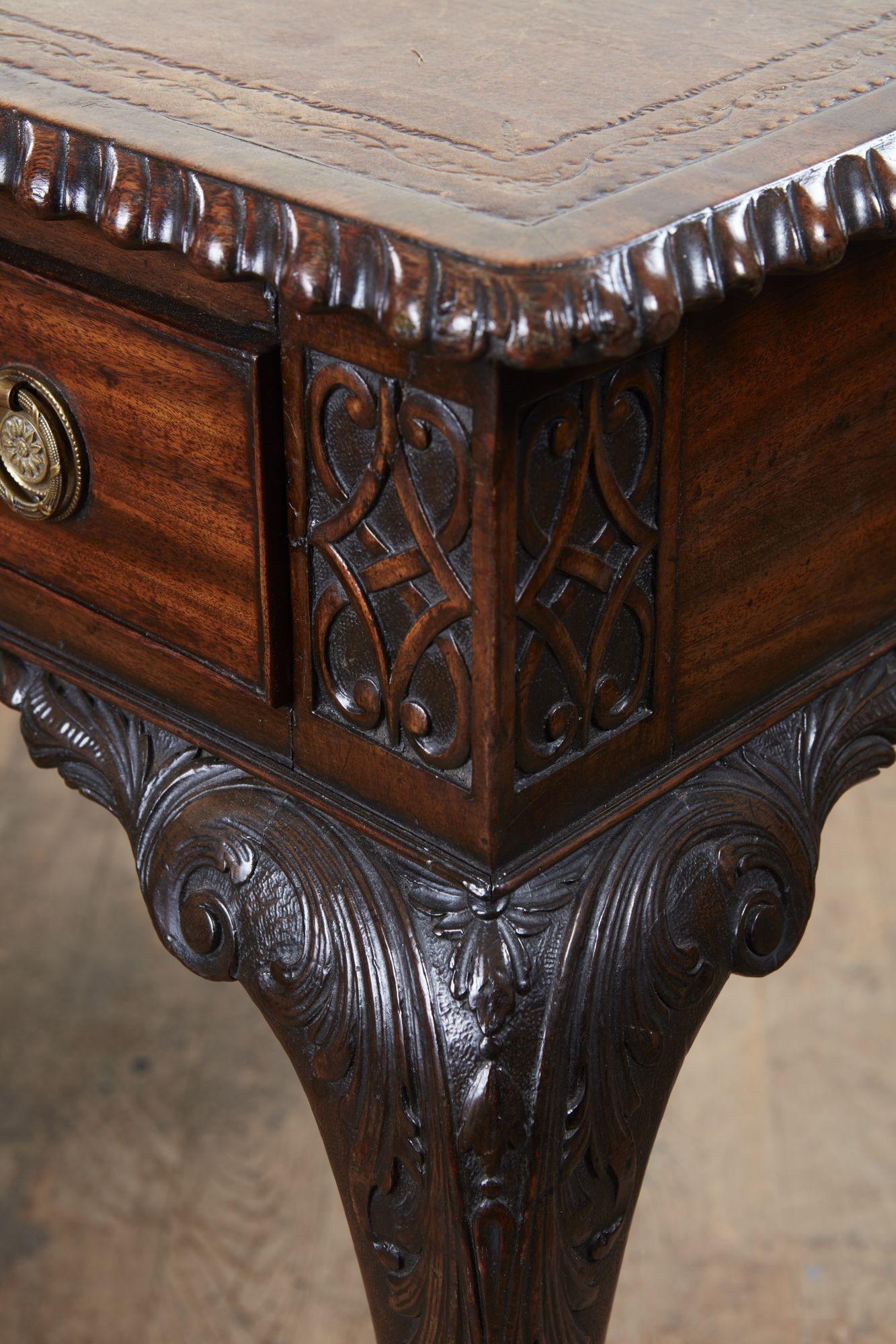 George II Mahogany Writing Table In Good Condition For Sale In Greenwich, CT