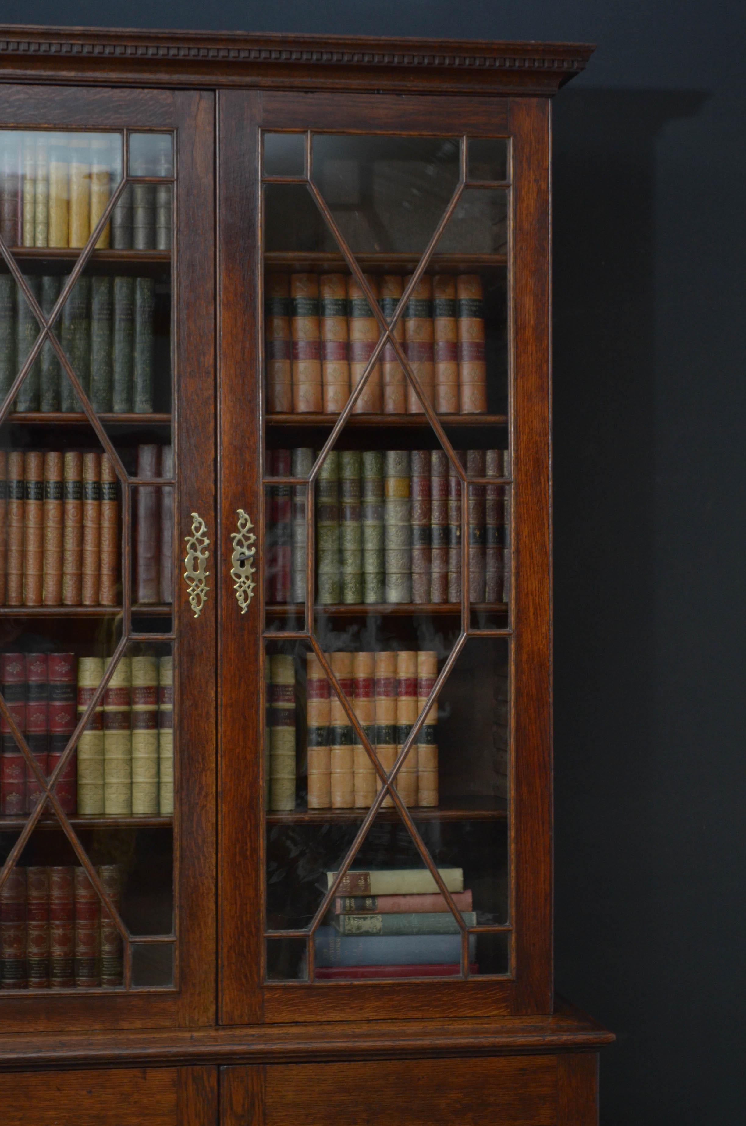 George II Oak Bookcase In Good Condition In Whaley Bridge, GB