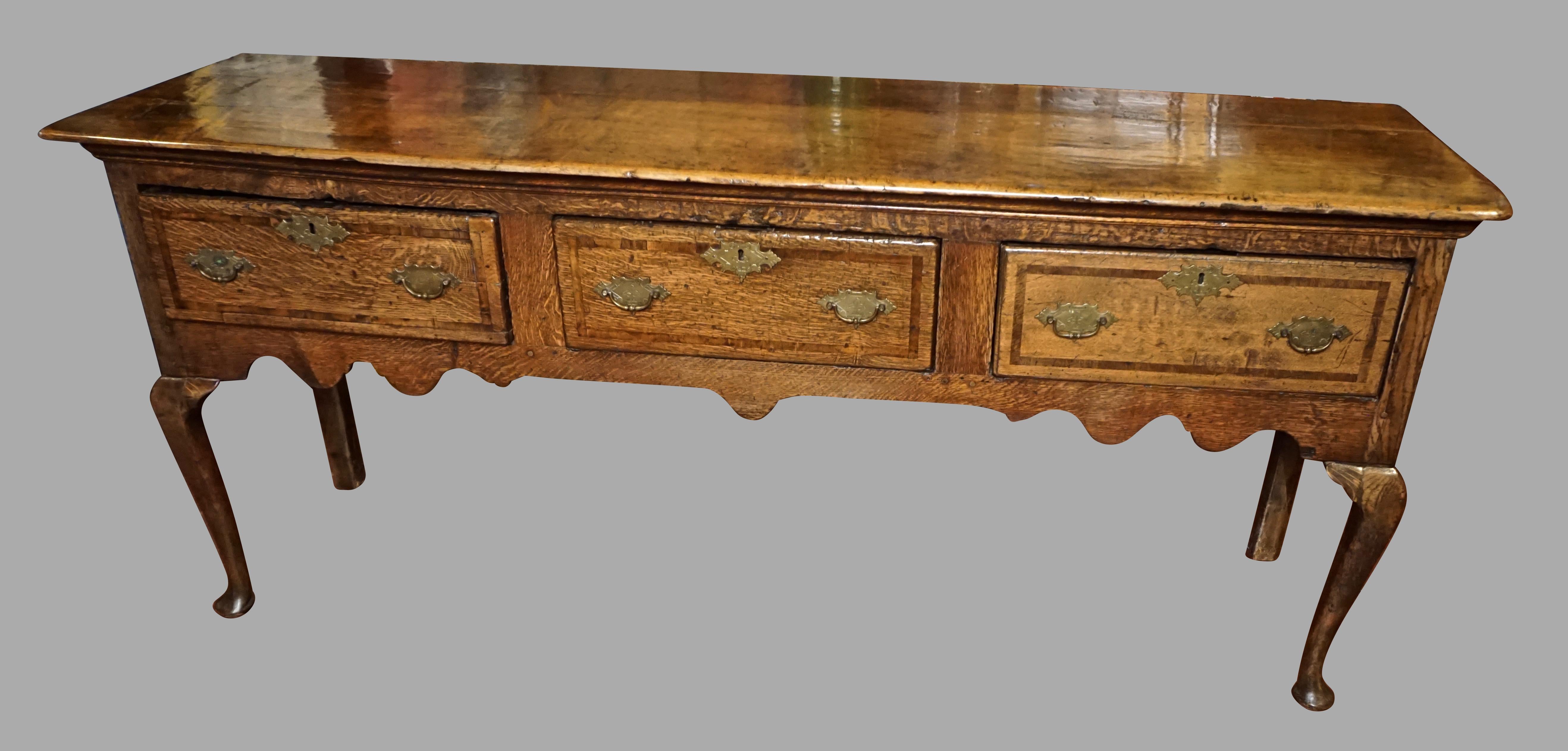 George II Oak Dresser Base with 3 Crossbanded Drawers on Cabriole Legs For Sale 5