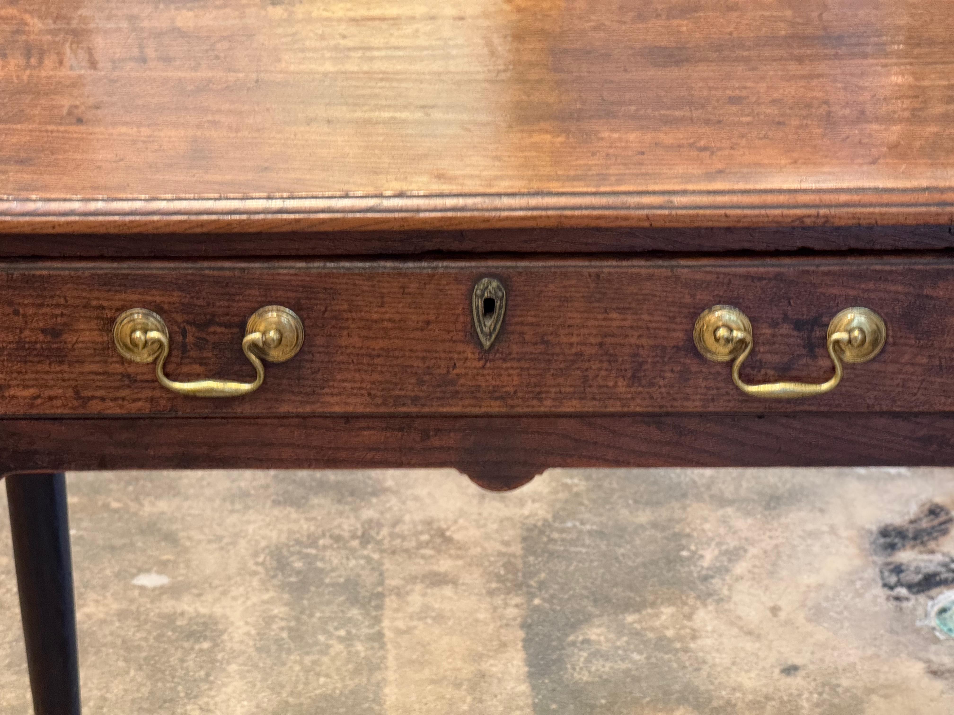 Table d'appoint en Oak George II en vente 2