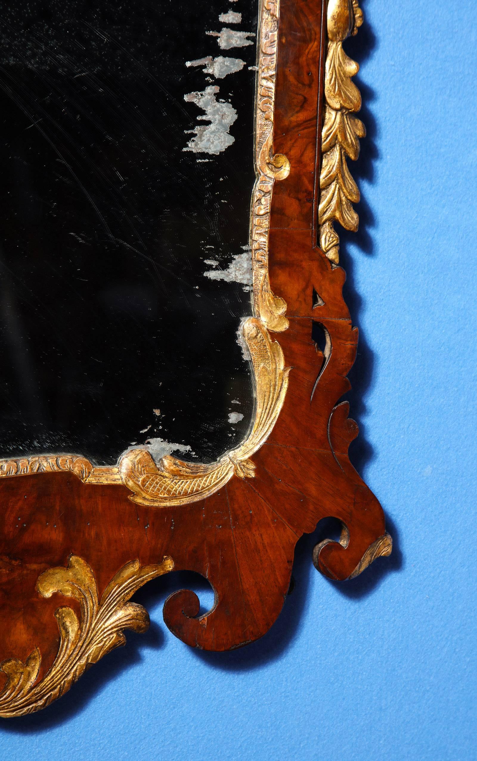 George II Parcel-Gilt Carved Walnut Mirror, 1740 In Stock For Sale 4