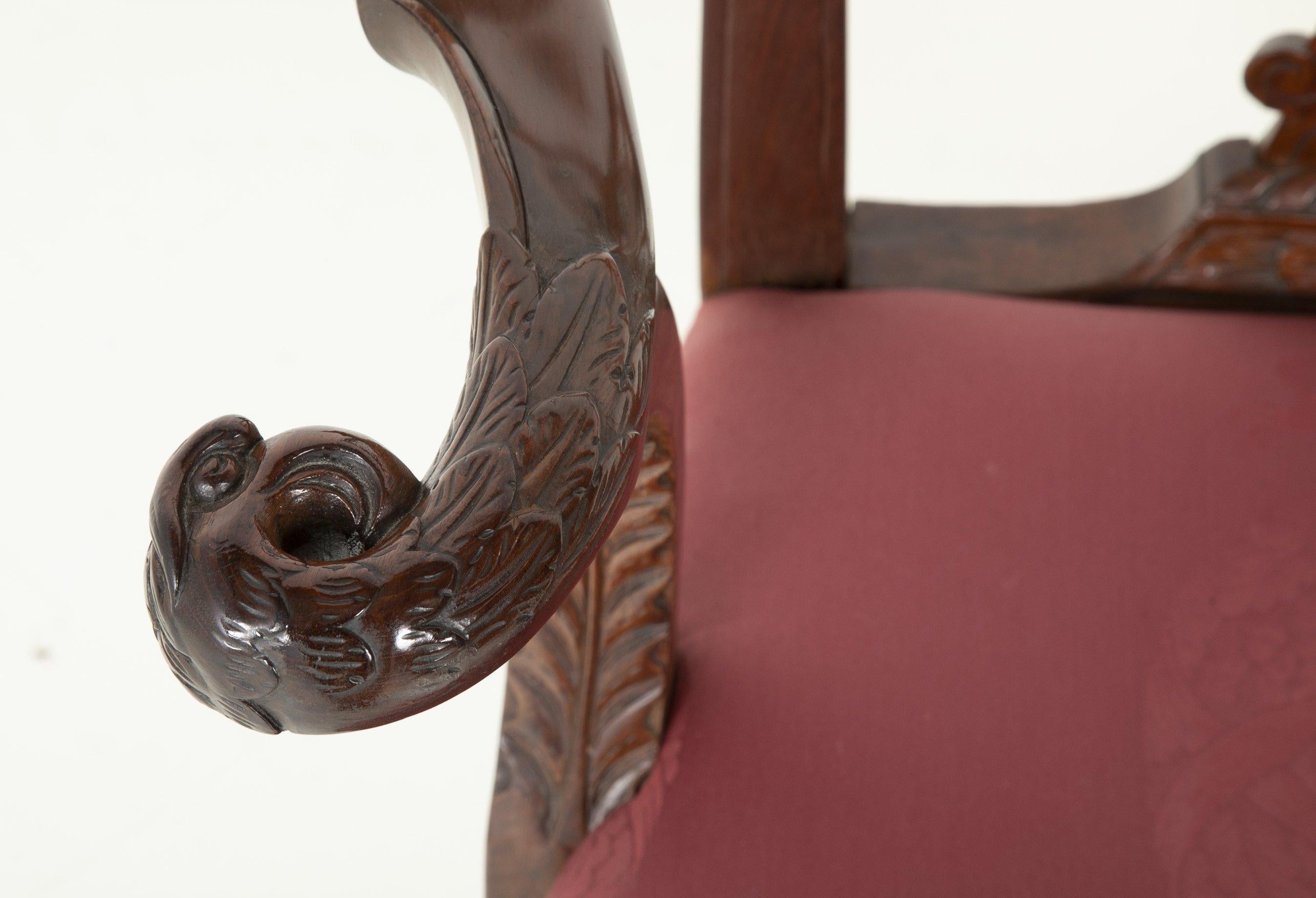 Geschnitzter Sessel aus Padouk-Holz aus der Zeit Georgs II. im Angebot 5