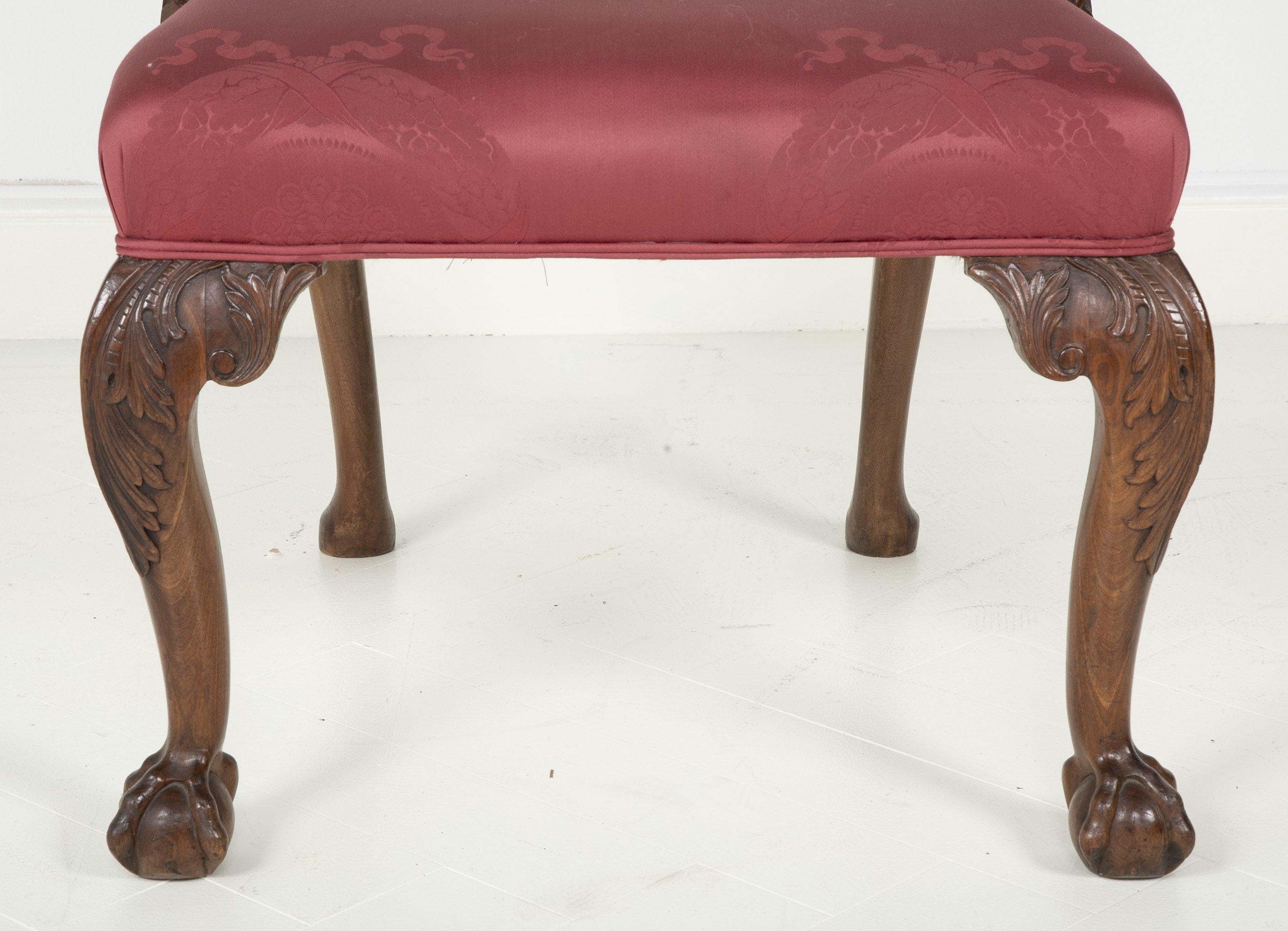 Geschnitzter Sessel aus Padouk-Holz aus der Zeit Georgs II. im Angebot 1