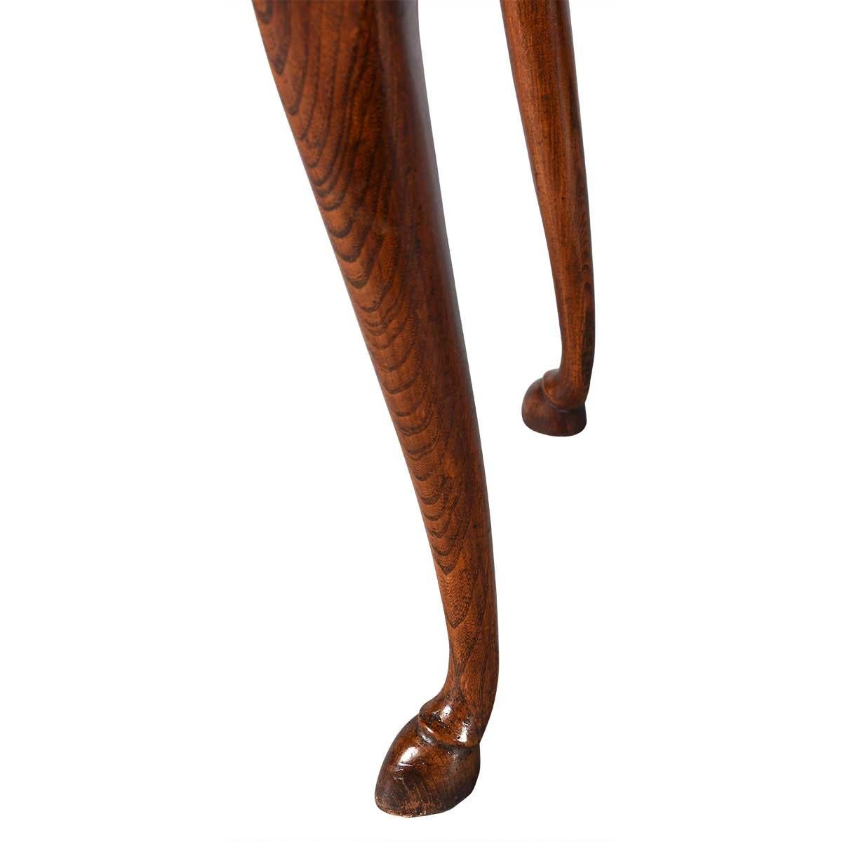 Lowboy impiallacciato in legno di Re Giorgio II in vendita 2