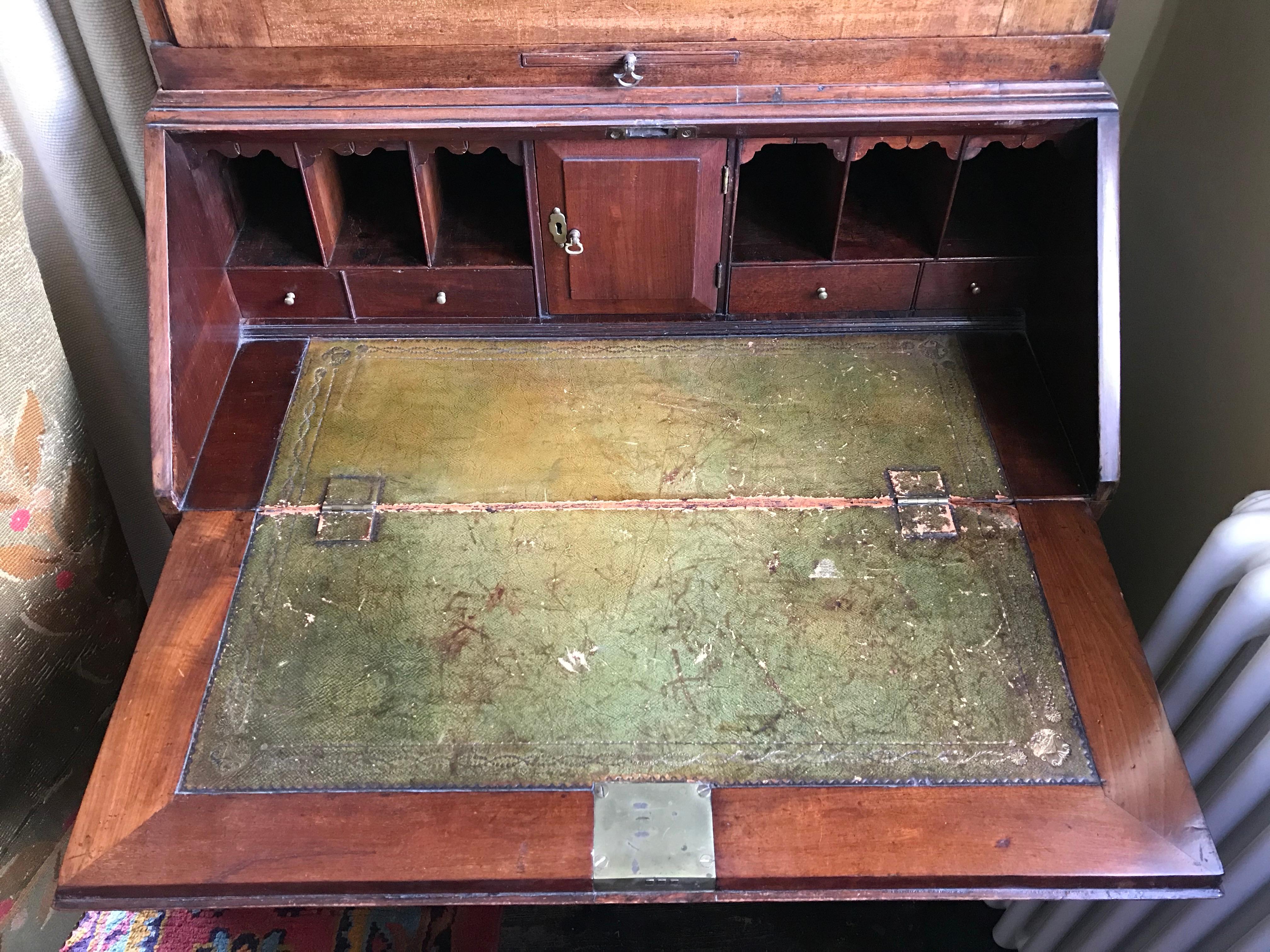 George II Period Mahogany Bureau Bookcase In Good Condition In Lymington, GB