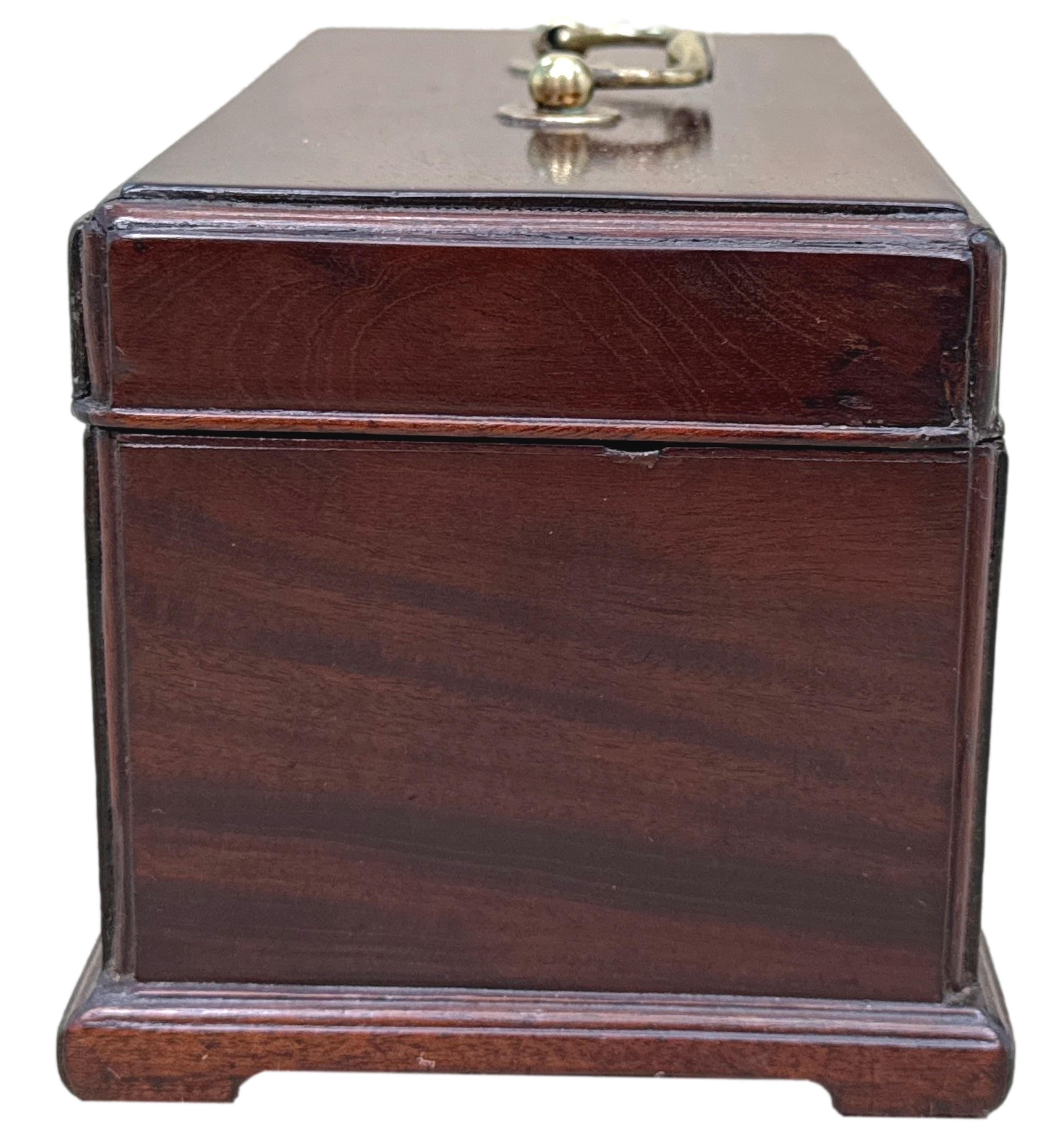Caja de té de caoba del periodo Jorge II Caoba en venta