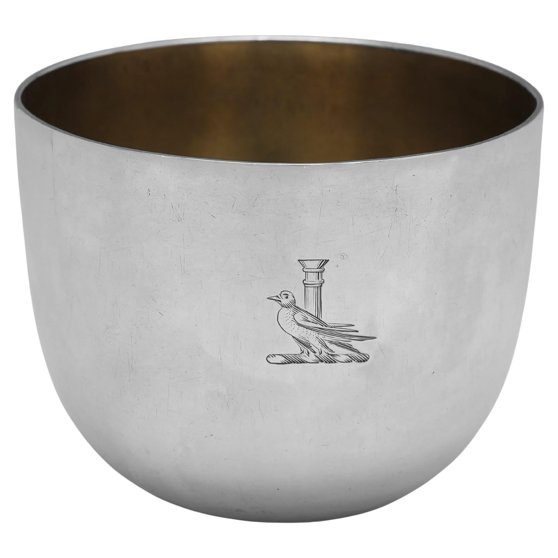 Vaso de plata de ley de la época de Jorge II fabricado en Londres en 1756