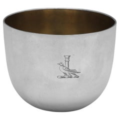 Vaso de plata de ley de la época de Jorge II fabricado en Londres en 1756