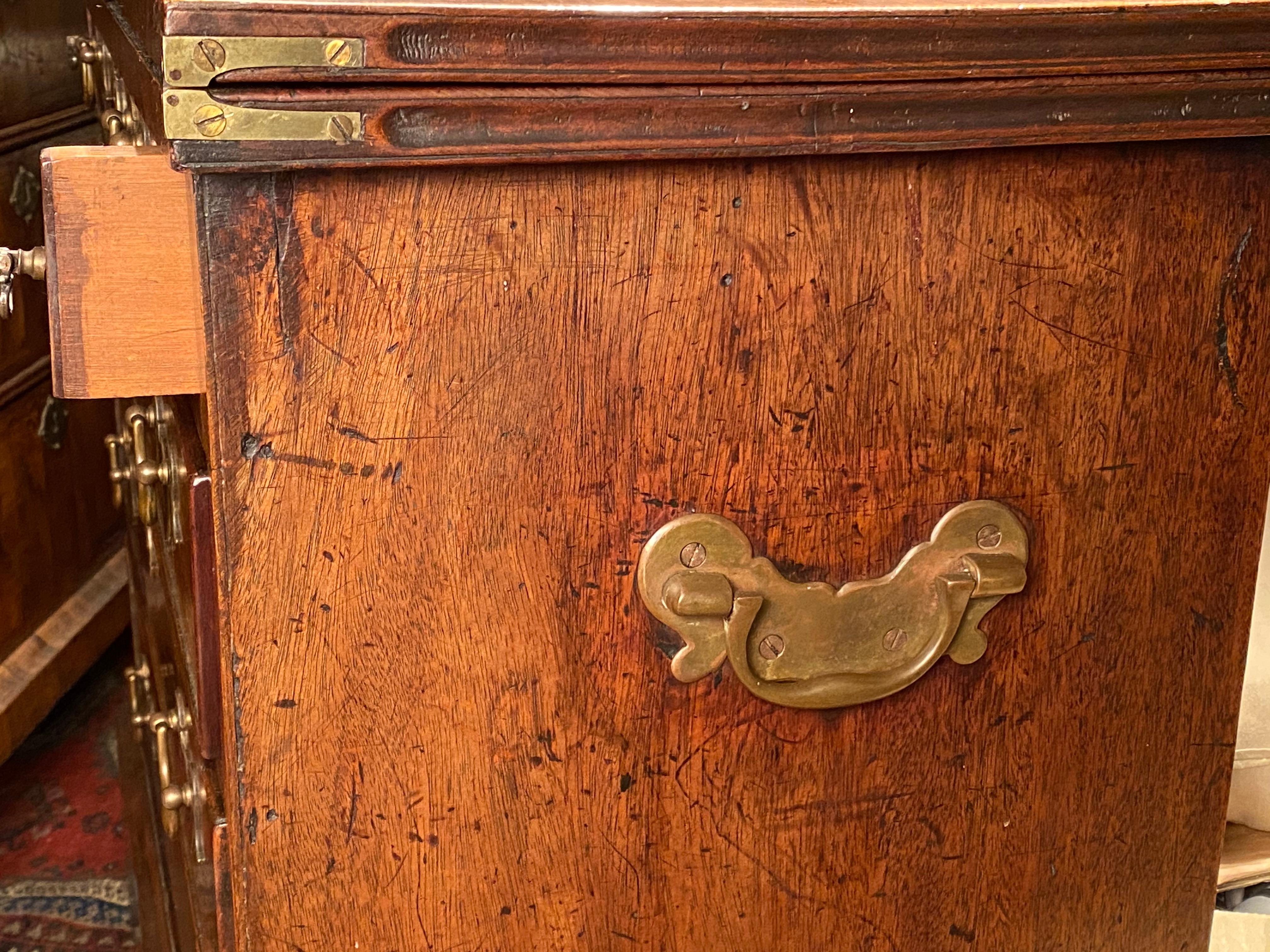George II Period Walnut Fold over Top Bachelor's Chest In Good Condition In Lymington, GB