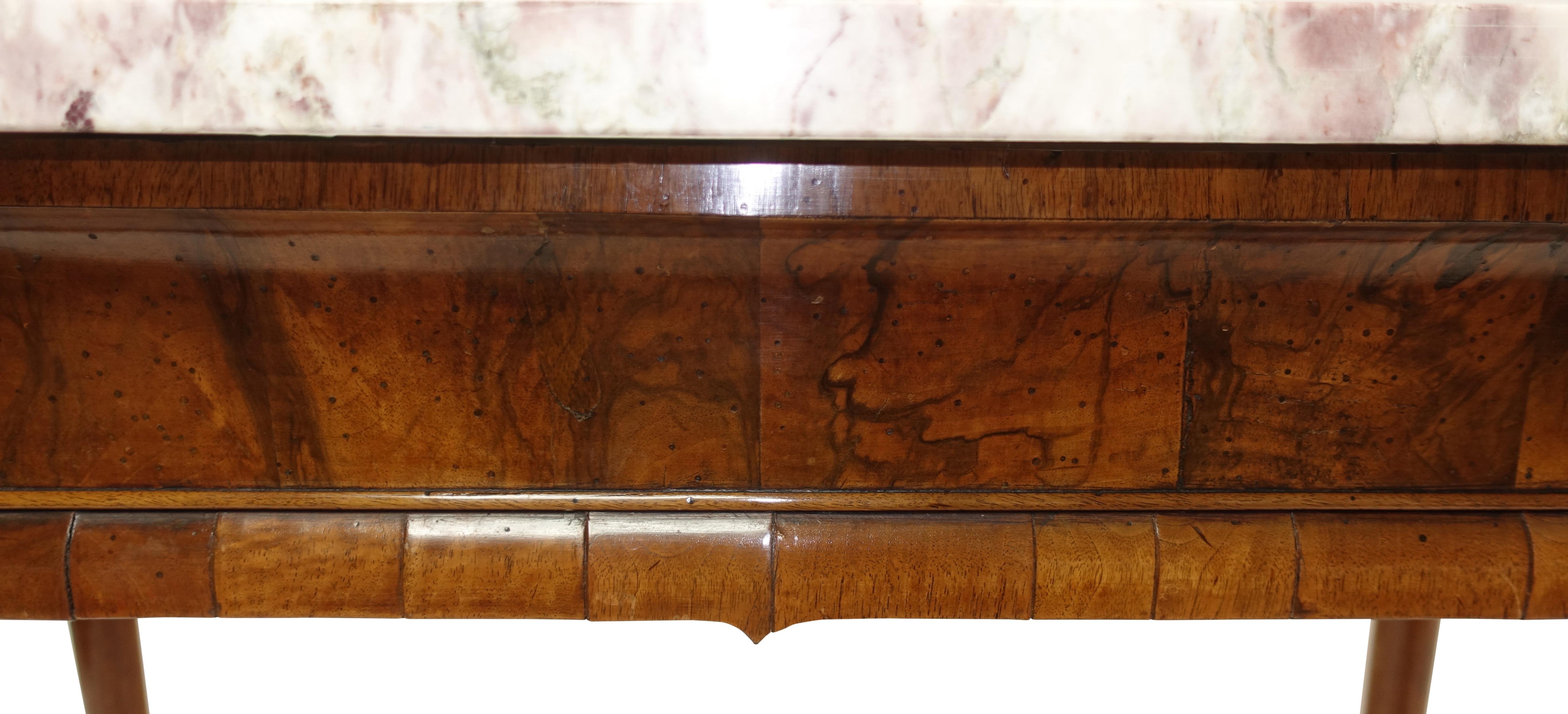 George II Period Walnut Pier / Console Table with Marble Top In Excellent Condition For Sale In San Francisco, CA
