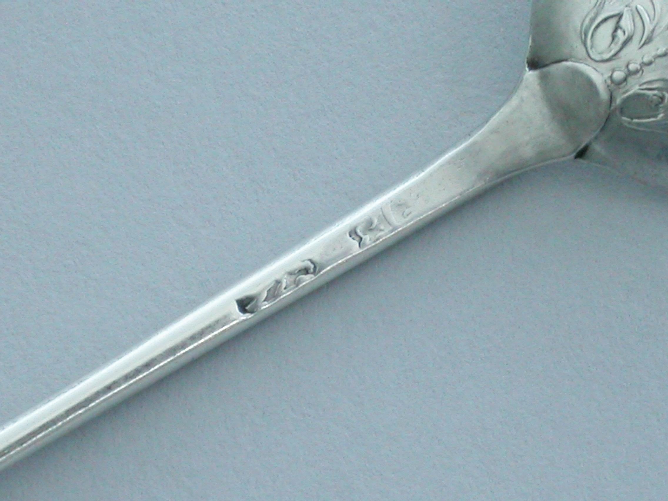 George II Rococo Silver 'Fancy-Back' Mote Spoon by Elias Cachart, London In Good Condition For Sale In Sittingbourne, Kent