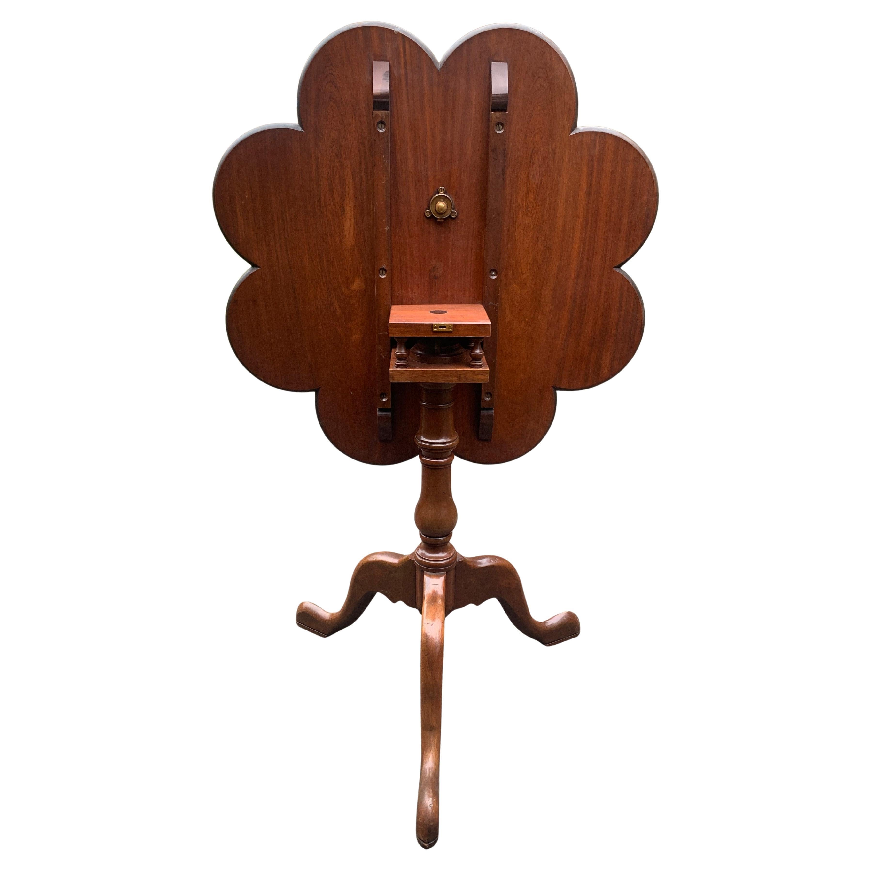 British George II Design Scalloped Edged Tripod Tilt Top Table On A Birdcage Centre For Sale