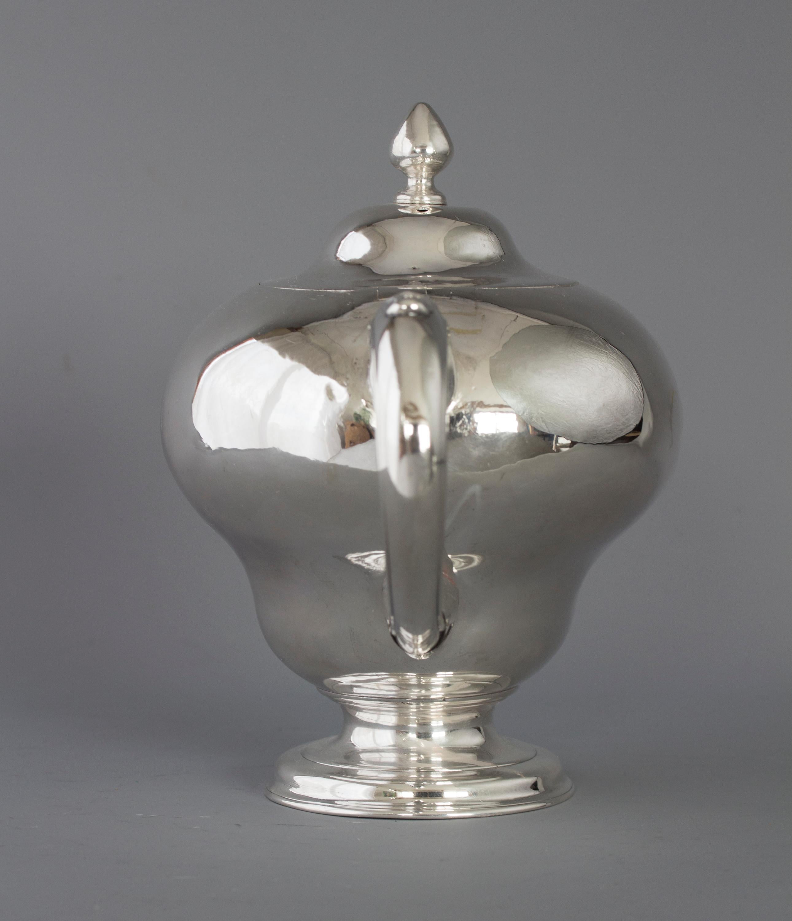 George II Scottish Silver Teapot, Edinburgh 1749 by Edward Lothian In Good Condition In Cornwall, GB