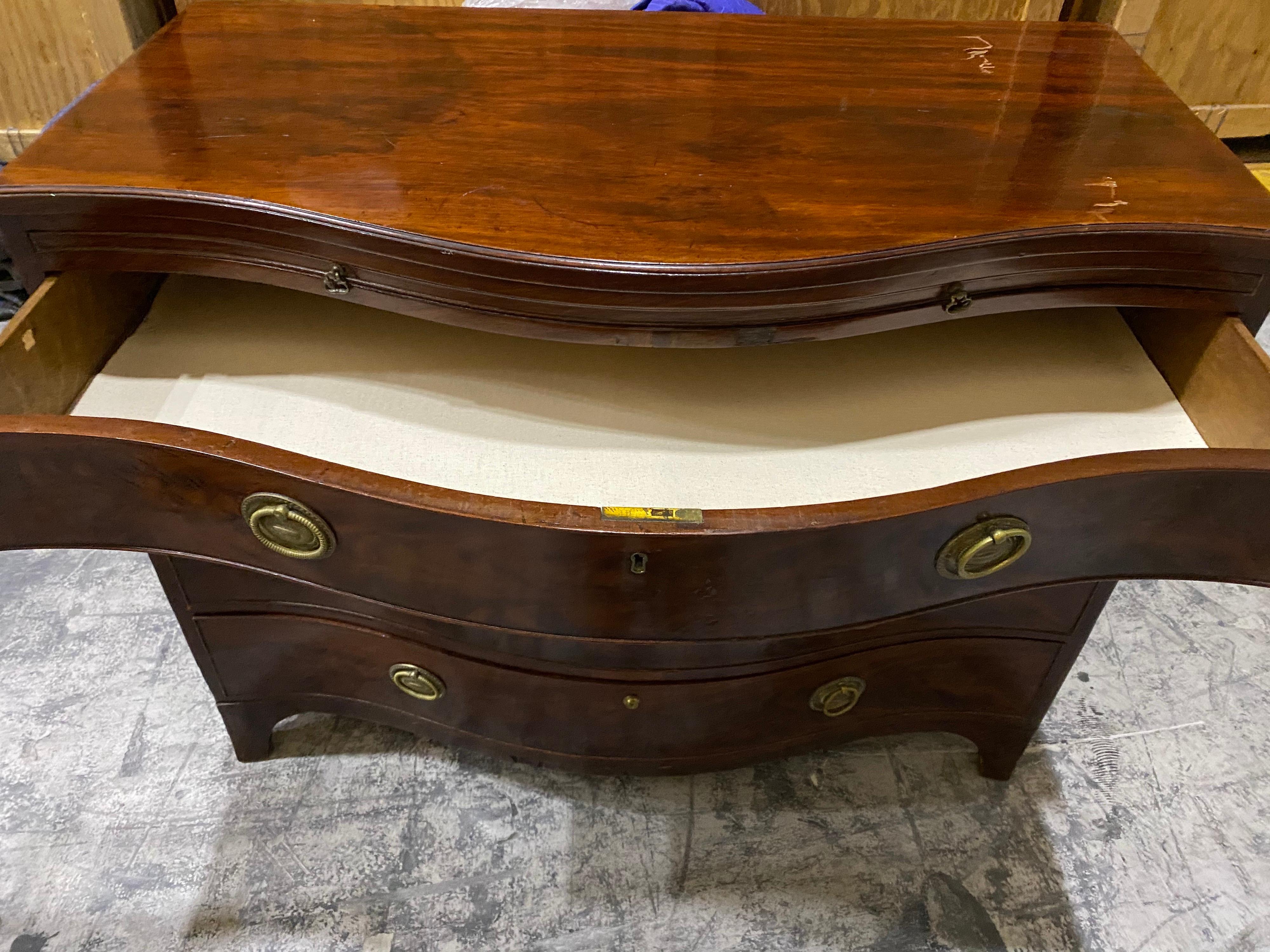 George II Serpentine Chest of Drawers For Sale 6