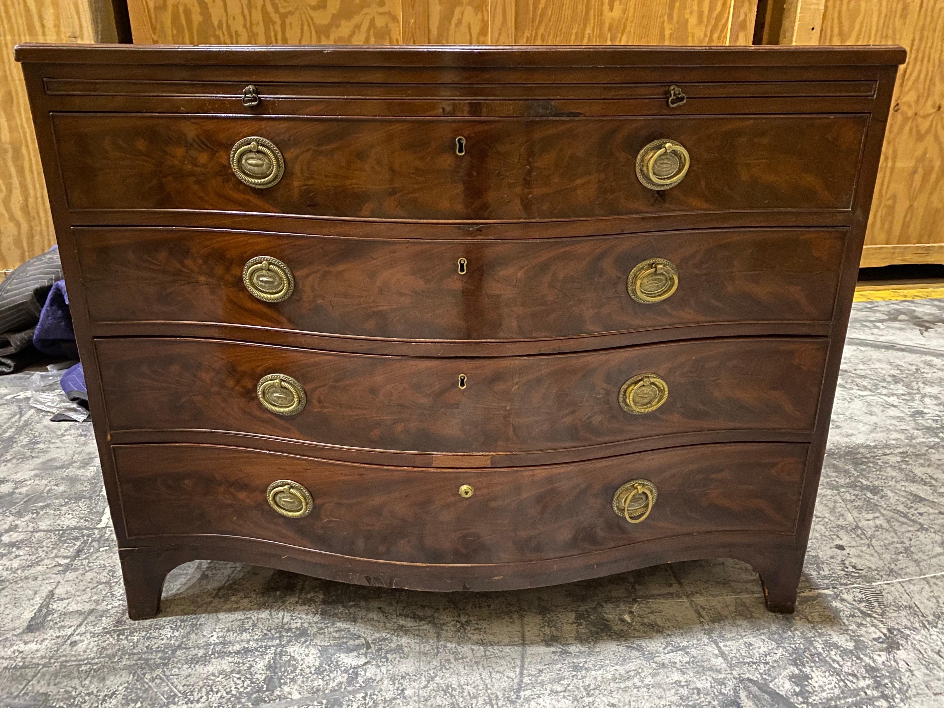 George II Serpentine Chest of Drawers For Sale 13