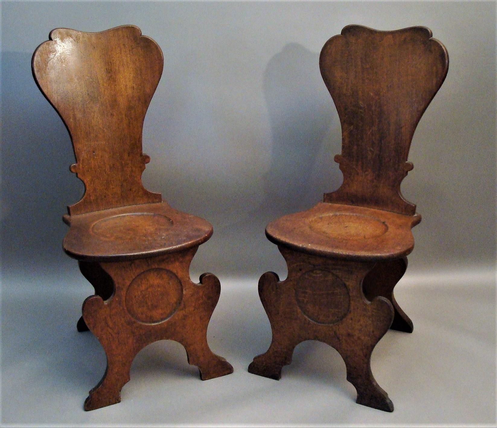 Polished George II Set of Four Oak Scabello Hall Chairs For Sale