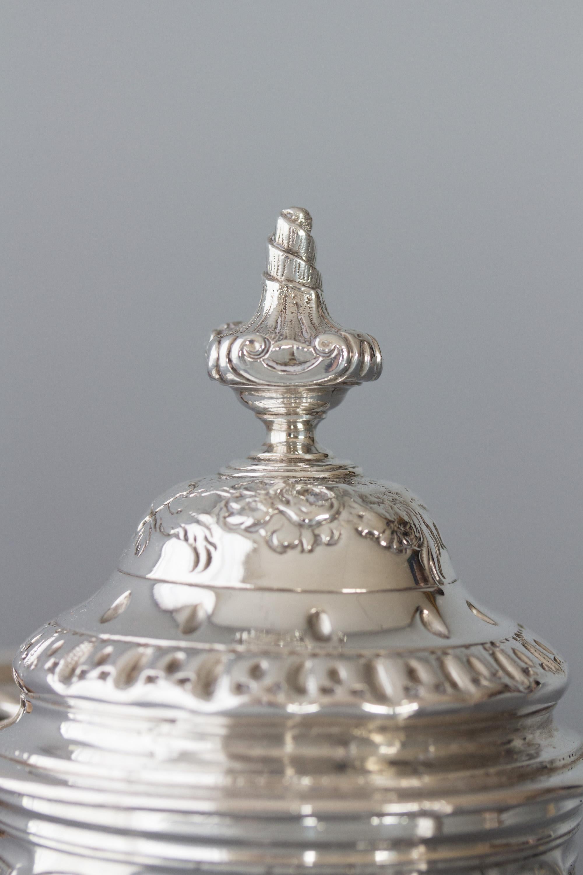 George II Silver Coffee Pot, London 1752 by Samuel Courtauld 3