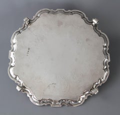 Silbernes Salver von George II., London, 1744 von John Luff