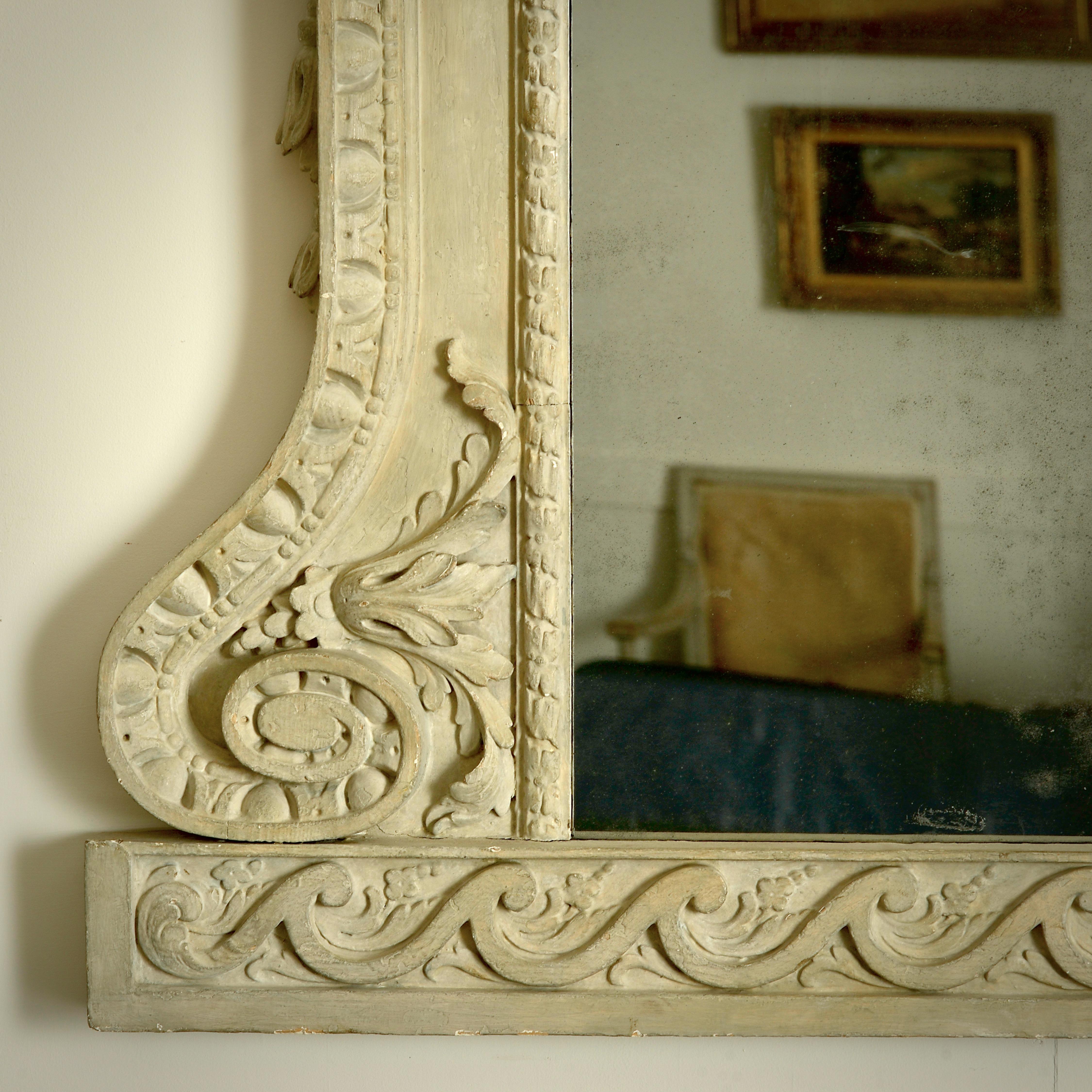 Bois tendre George II Stone-White Painted Overmantel en vente