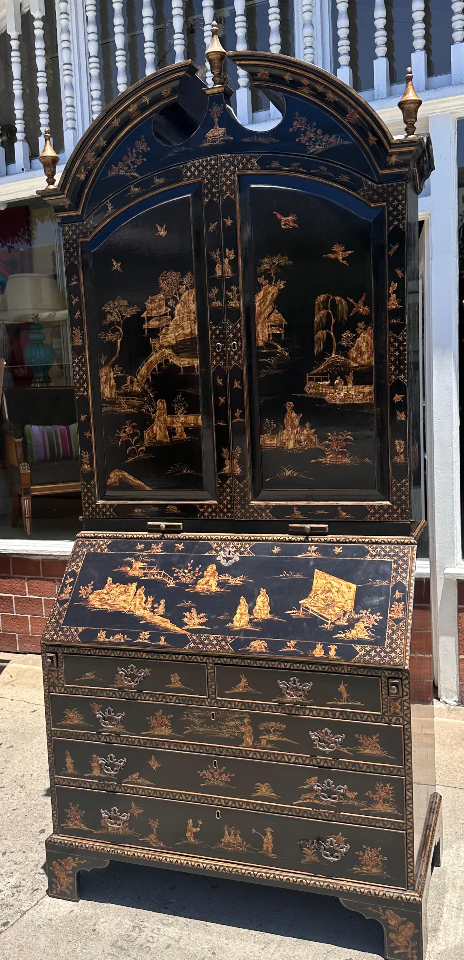 Escritorio secretario biblioteca estilo Jorge II lacado en negro y dorado Chinoiserie.