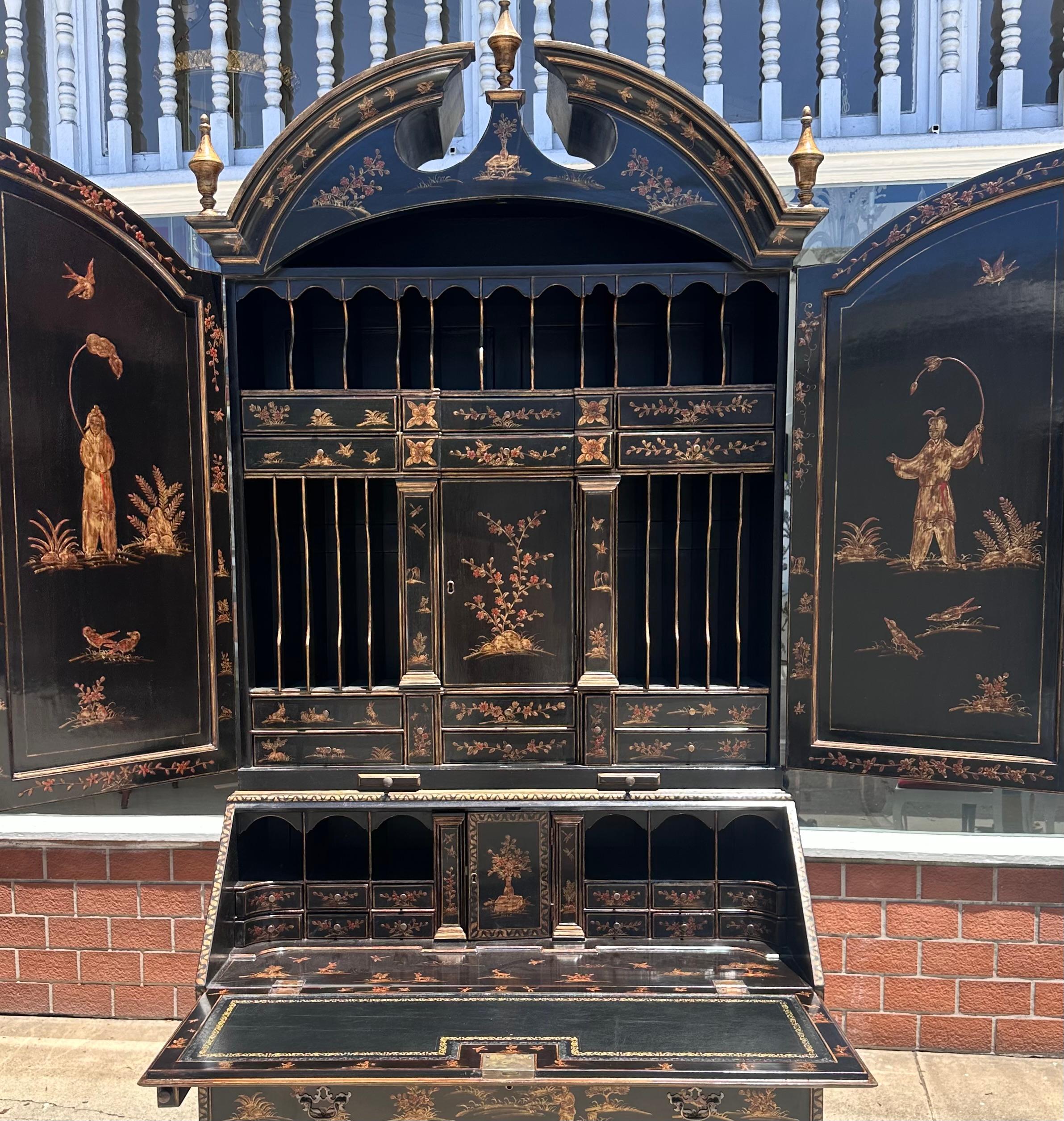 Escritorio secretario biblioteca estilo Jorge II lacado negro y dorado Chinoiserie Siglo XXI y contemporáneo en venta