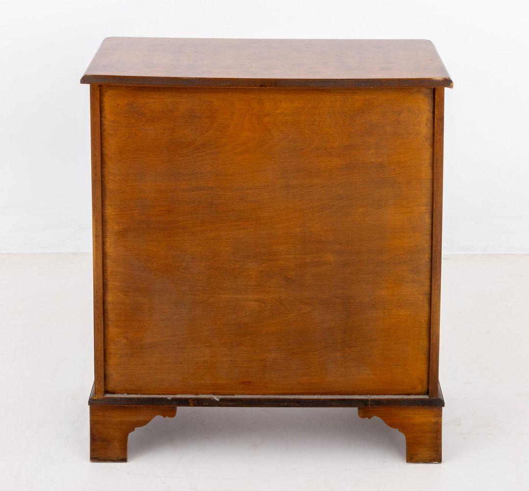 George II Style Burl Walnut Chest of Drawers For Sale 2