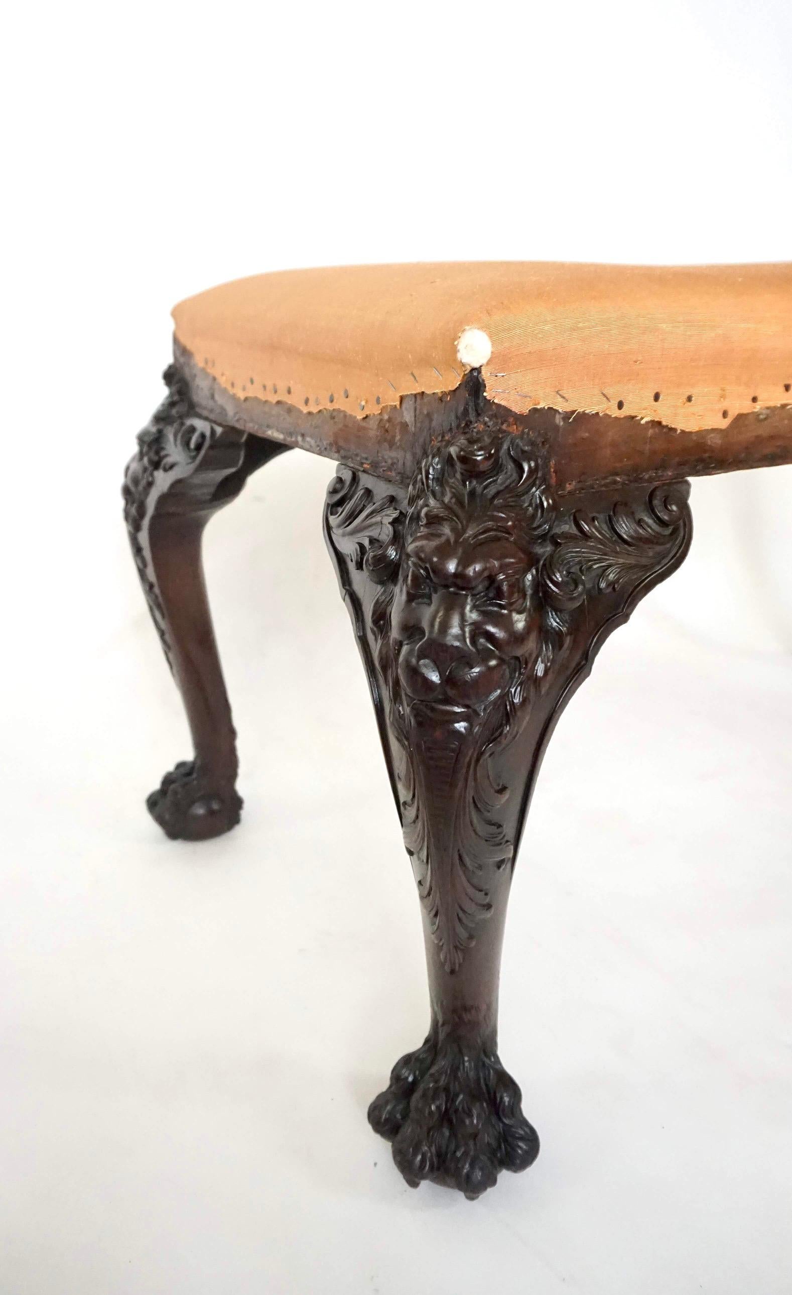 George II Style Carved Mahogany Long Stool or Bench by Henry Samuel, circa 1890 In Good Condition For Sale In Kinderhook, NY