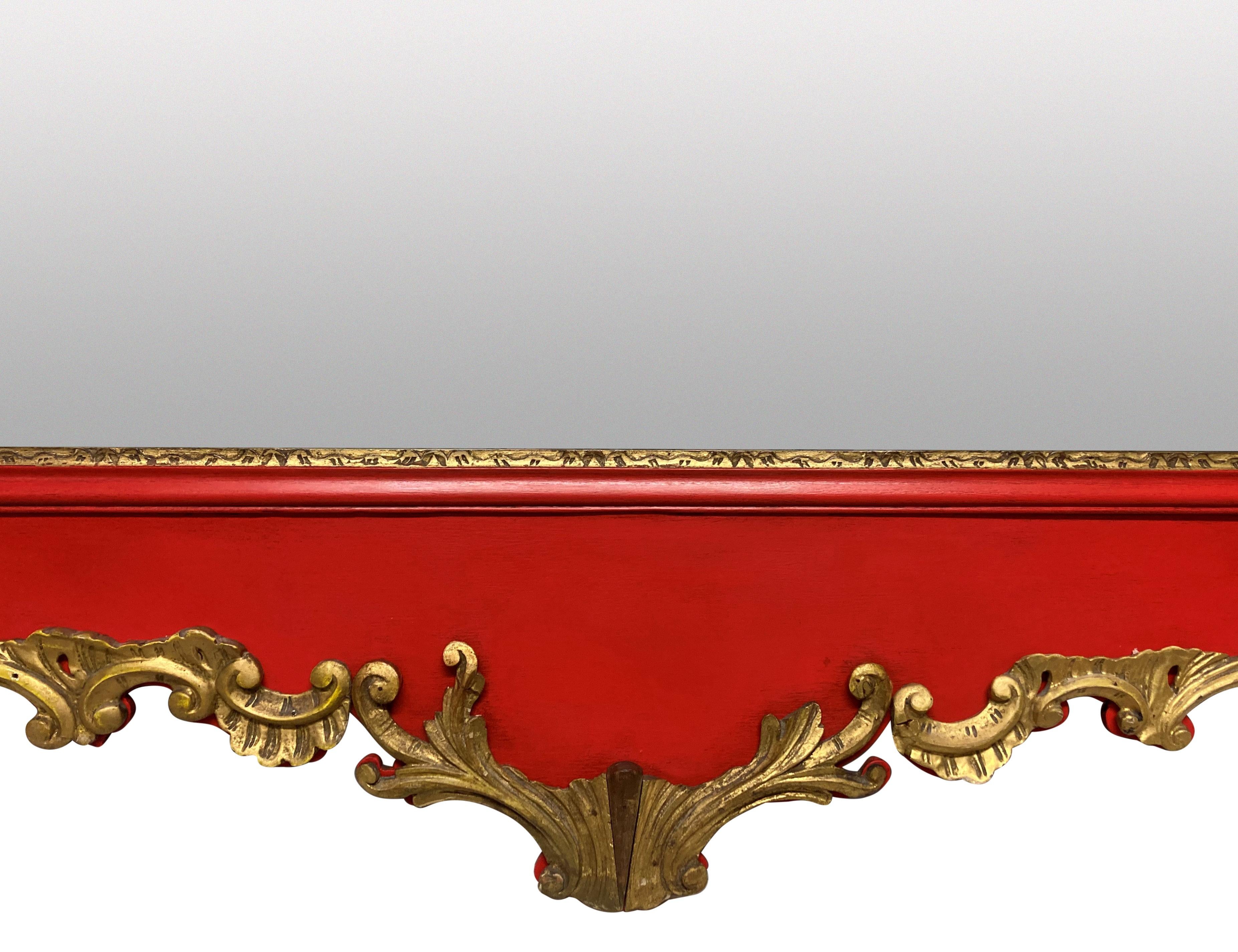 George II Style Carved Scarlet & Giltwood Mirror In Good Condition For Sale In London, GB