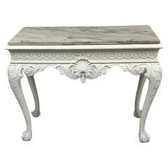 Console en bois sculpté de style George II avec plateau en marbre