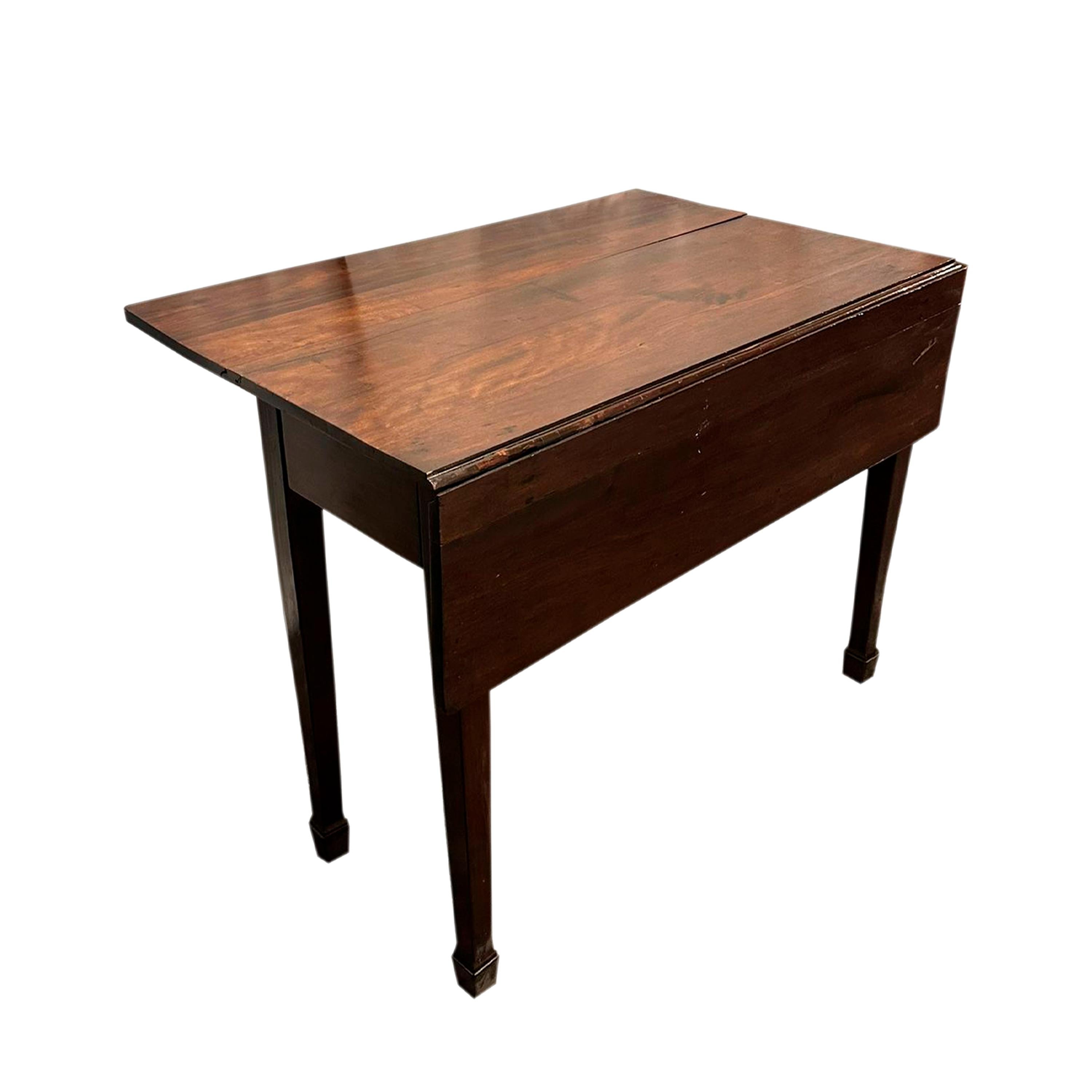 Mesa cuadrada plegable estilo 