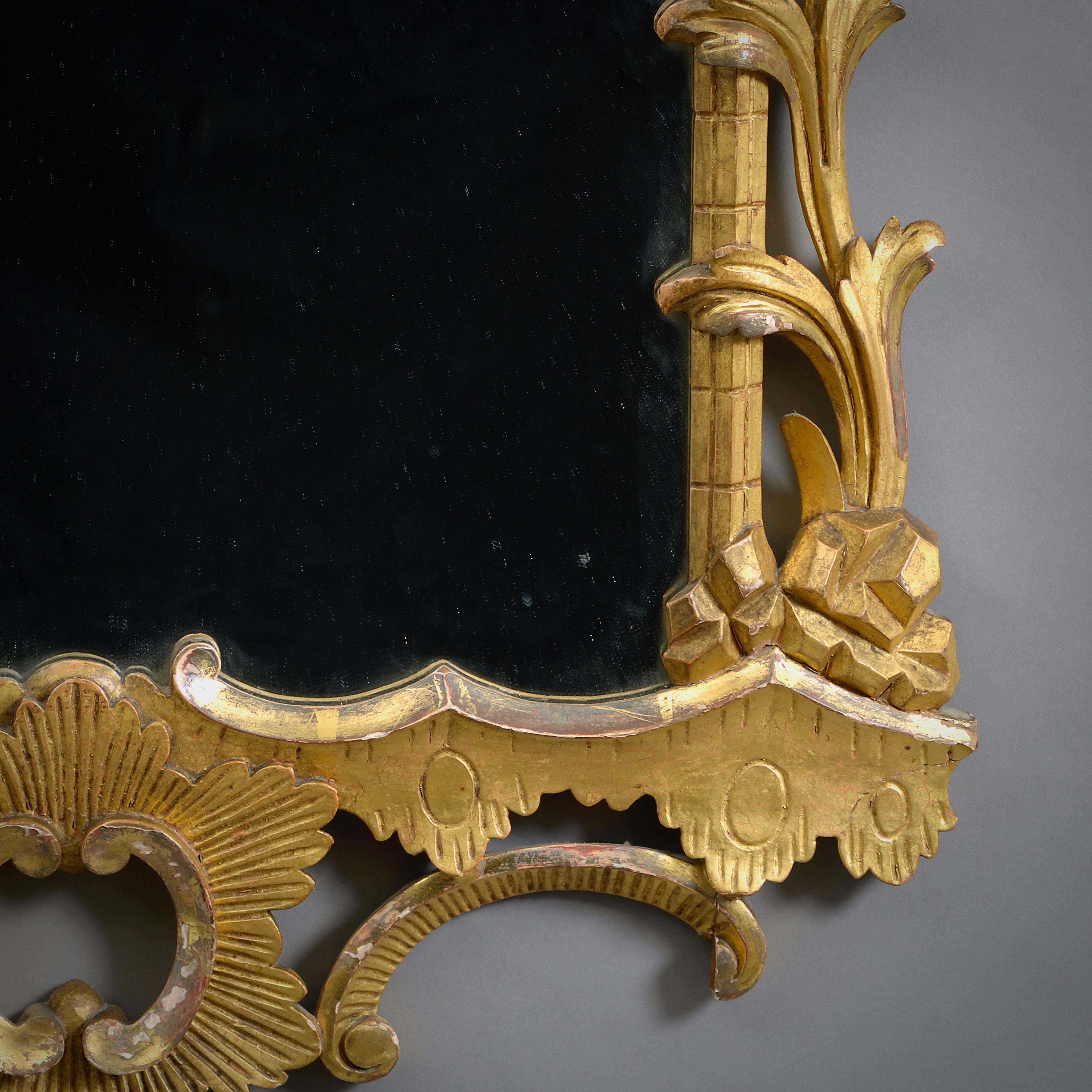 Miroir en bois doré de style George II Bon état - En vente à London, GB