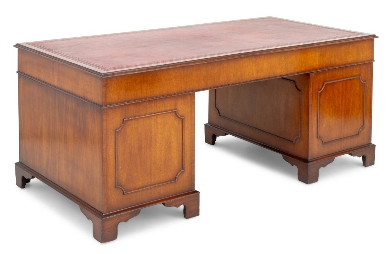 George II Style Leather Top Walnut Desk For Sale 3