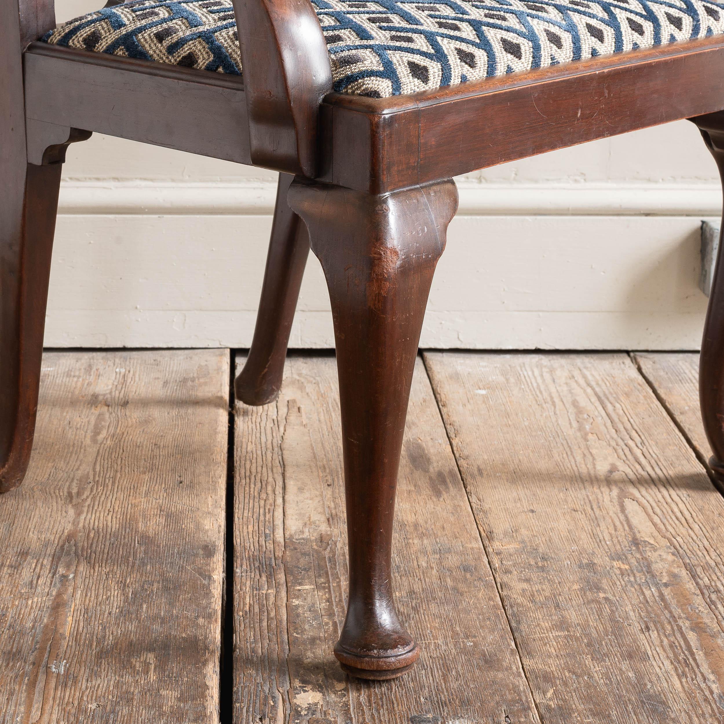 Fauteuil en acajou de style George II en vente 7
