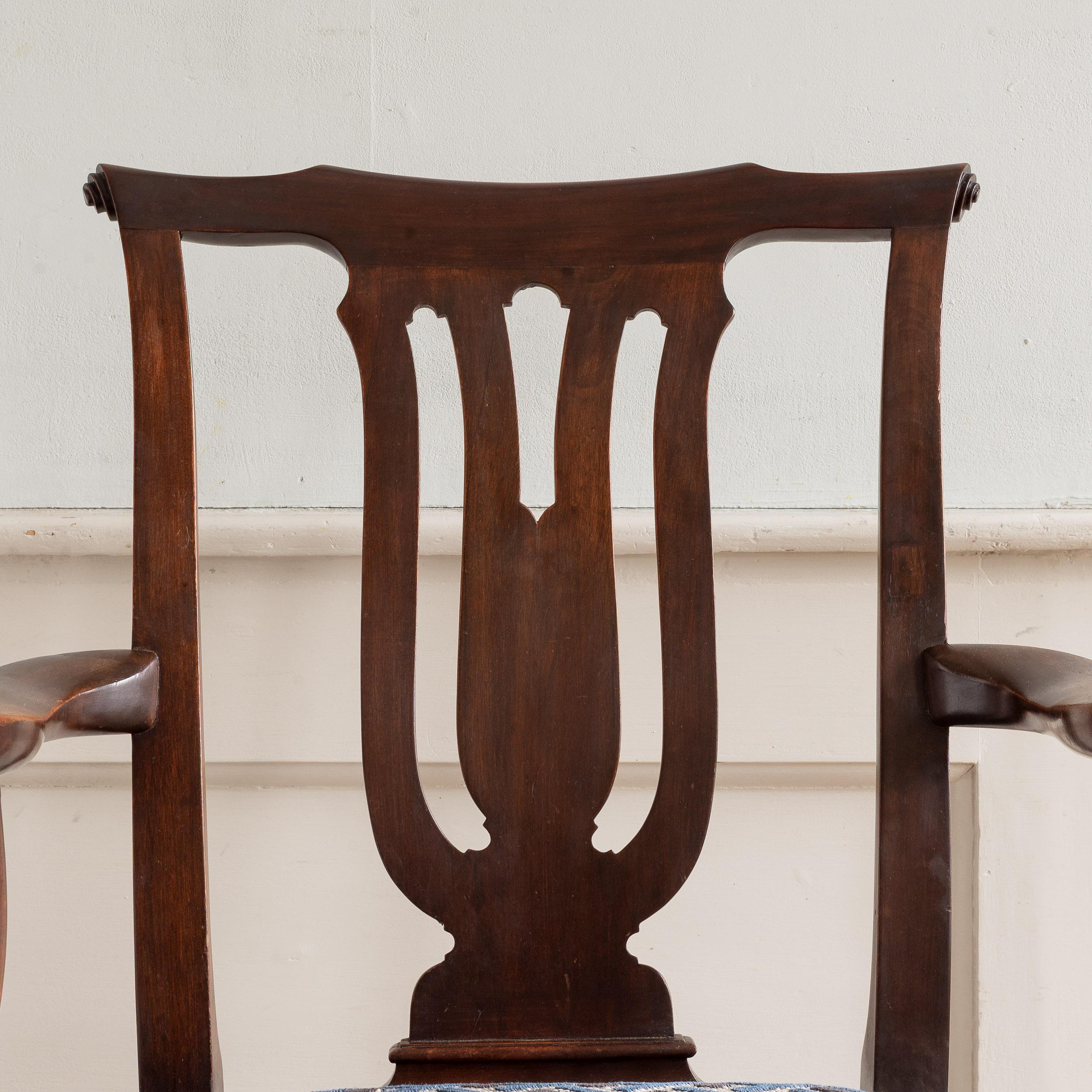 Fauteuil en acajou de style George II en vente 9