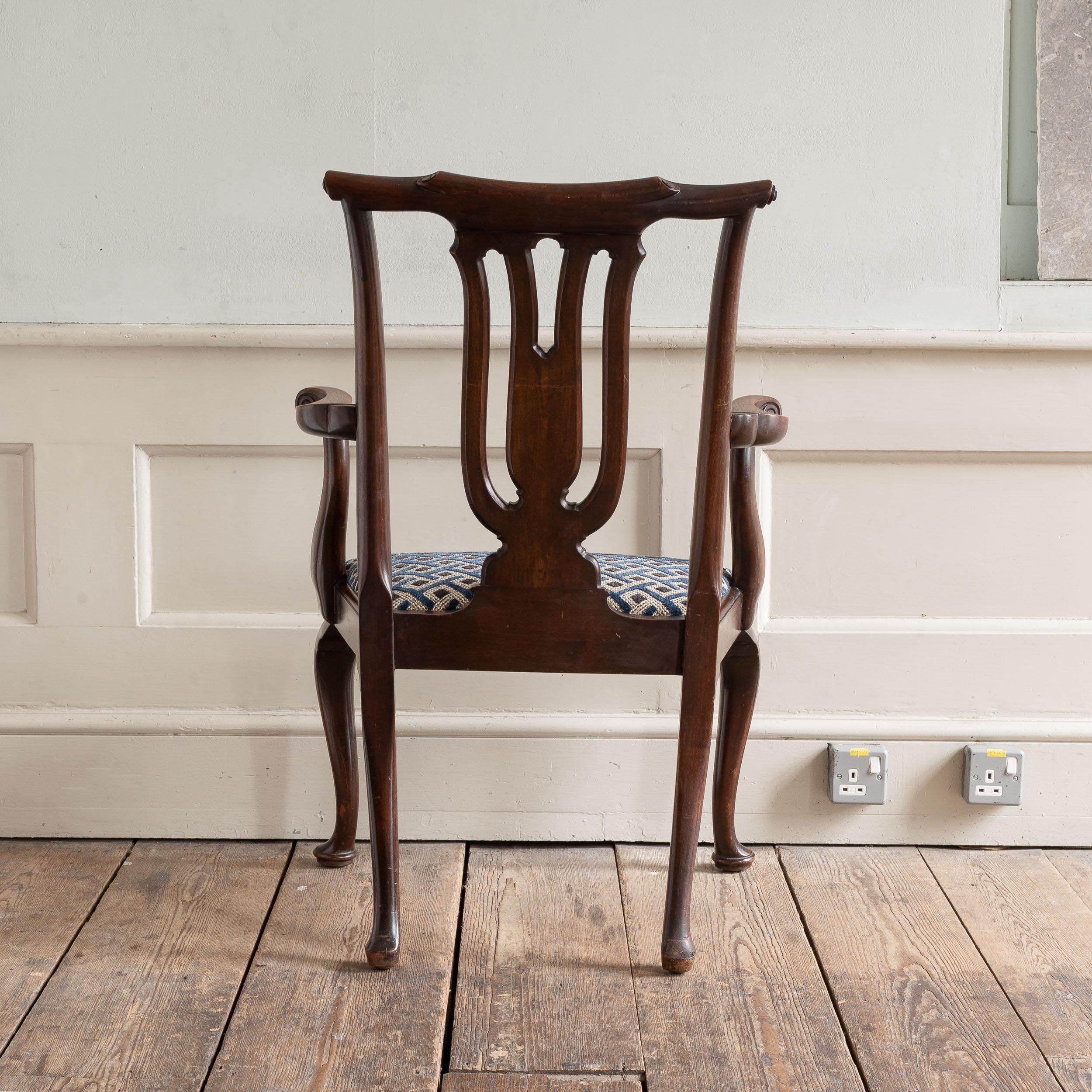 Fauteuil en acajou de style George II en vente 11
