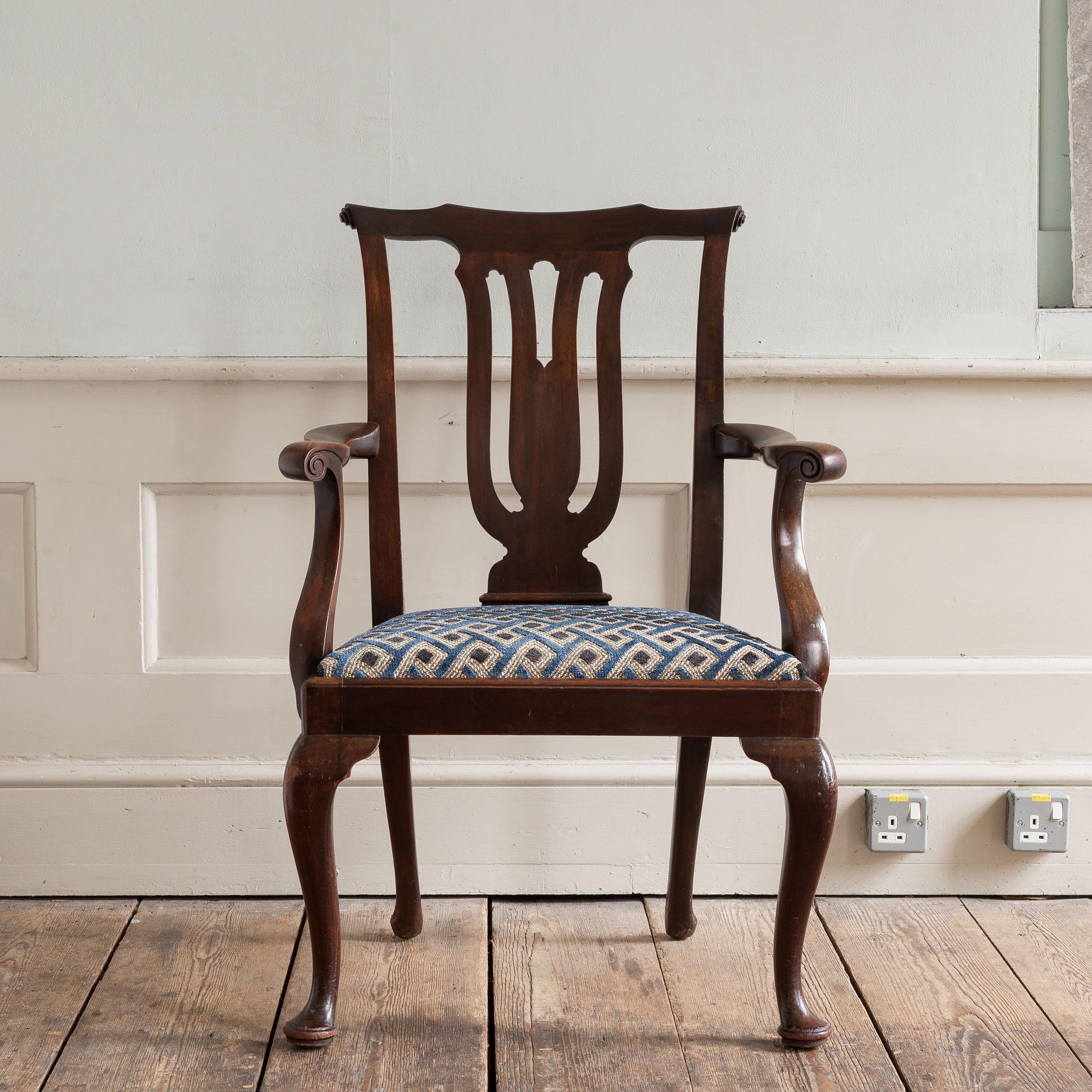 Fauteuil en acajou de style George II Bon état - En vente à London, GB