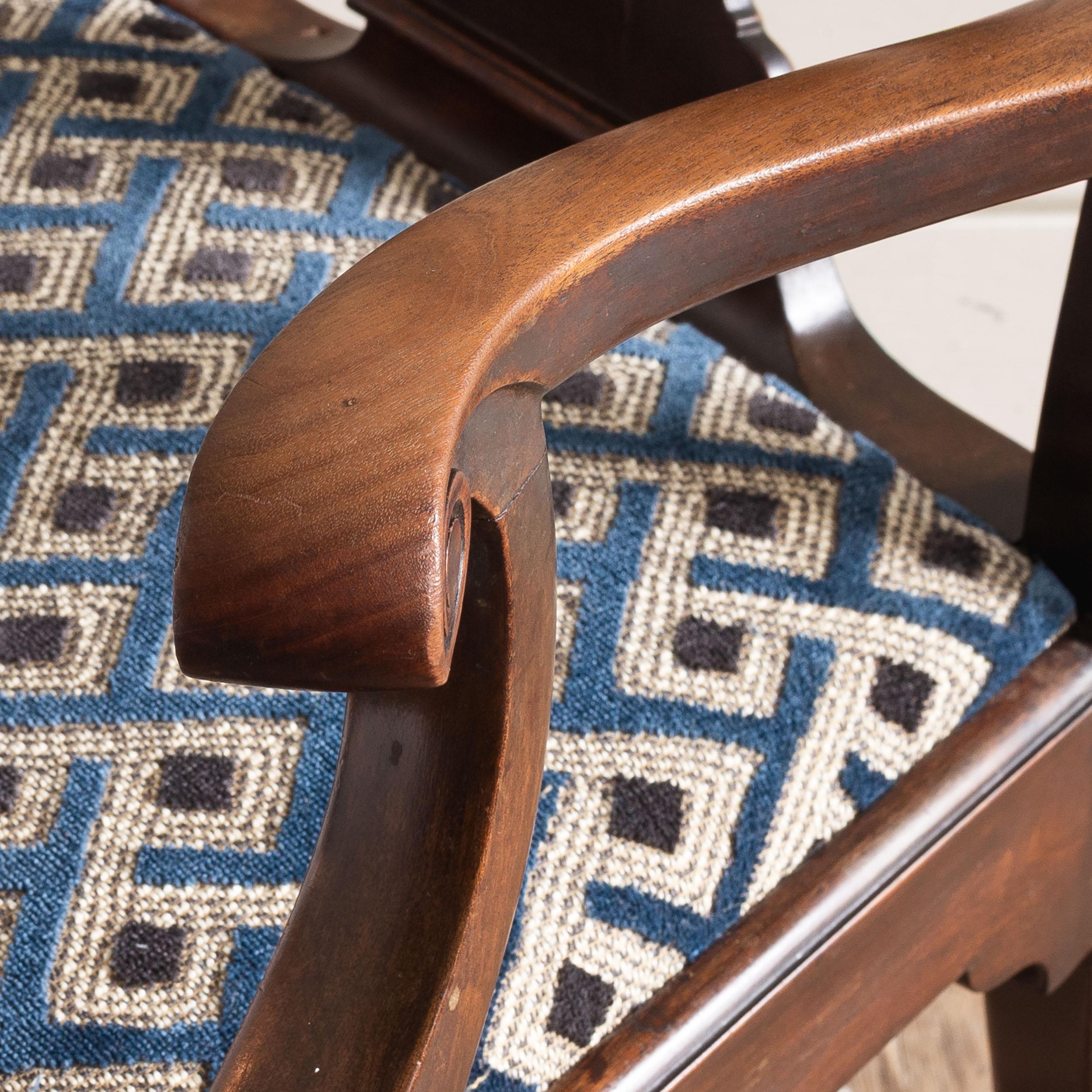 Acajou Fauteuil en acajou de style George II en vente
