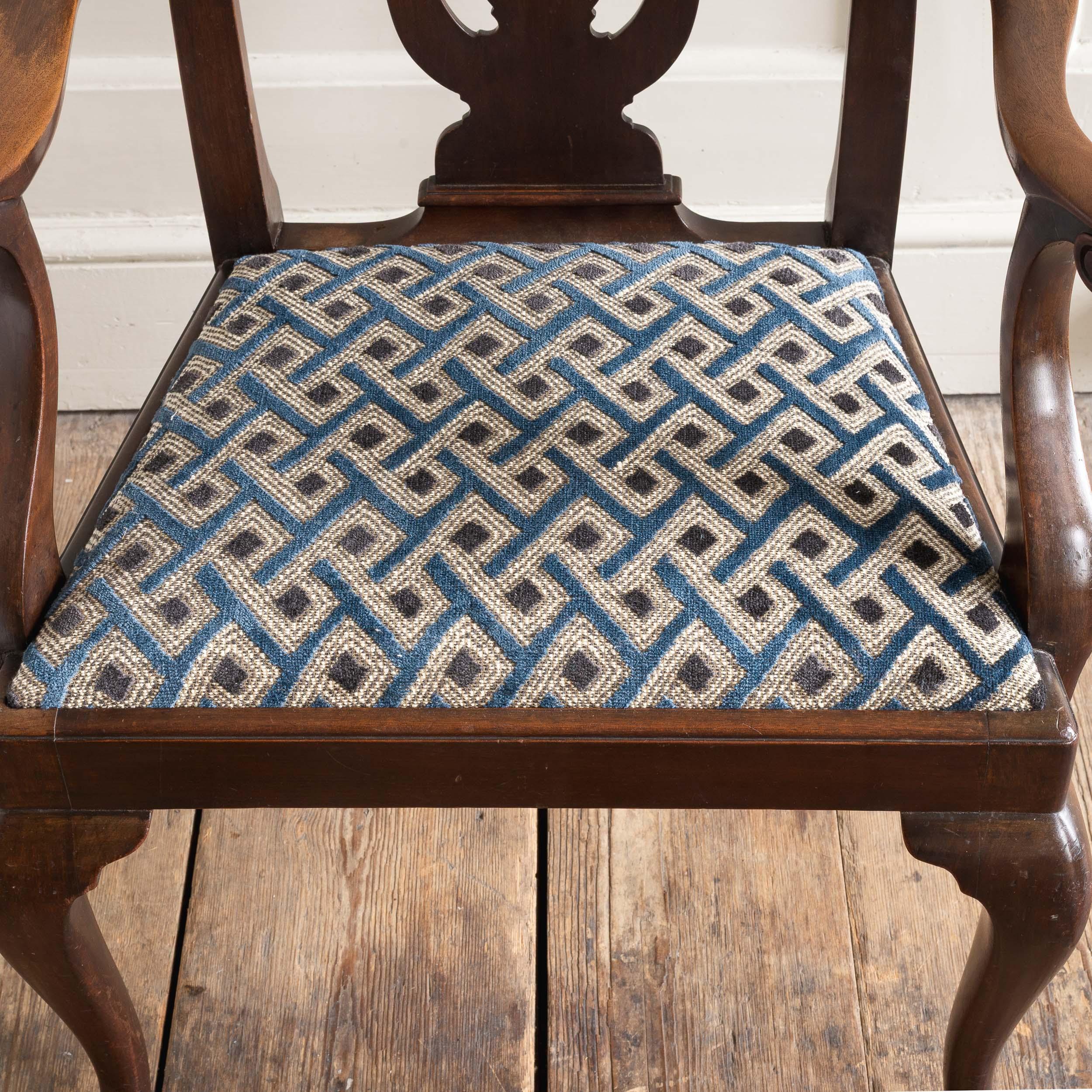 Fauteuil en acajou de style George II en vente 3