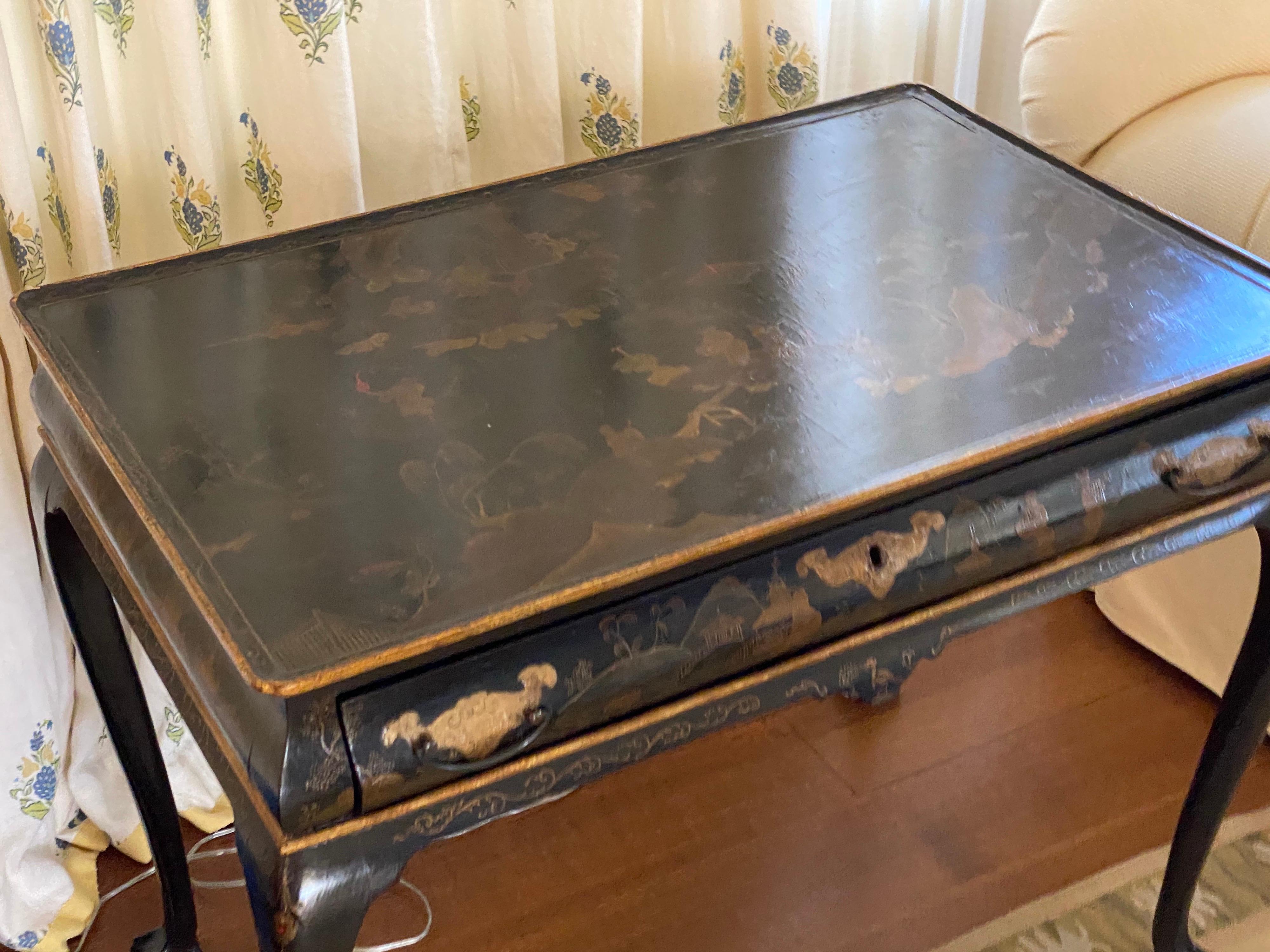 George II Style Parcel-Gilt Black Japanned Writing Table, 19th Century 7