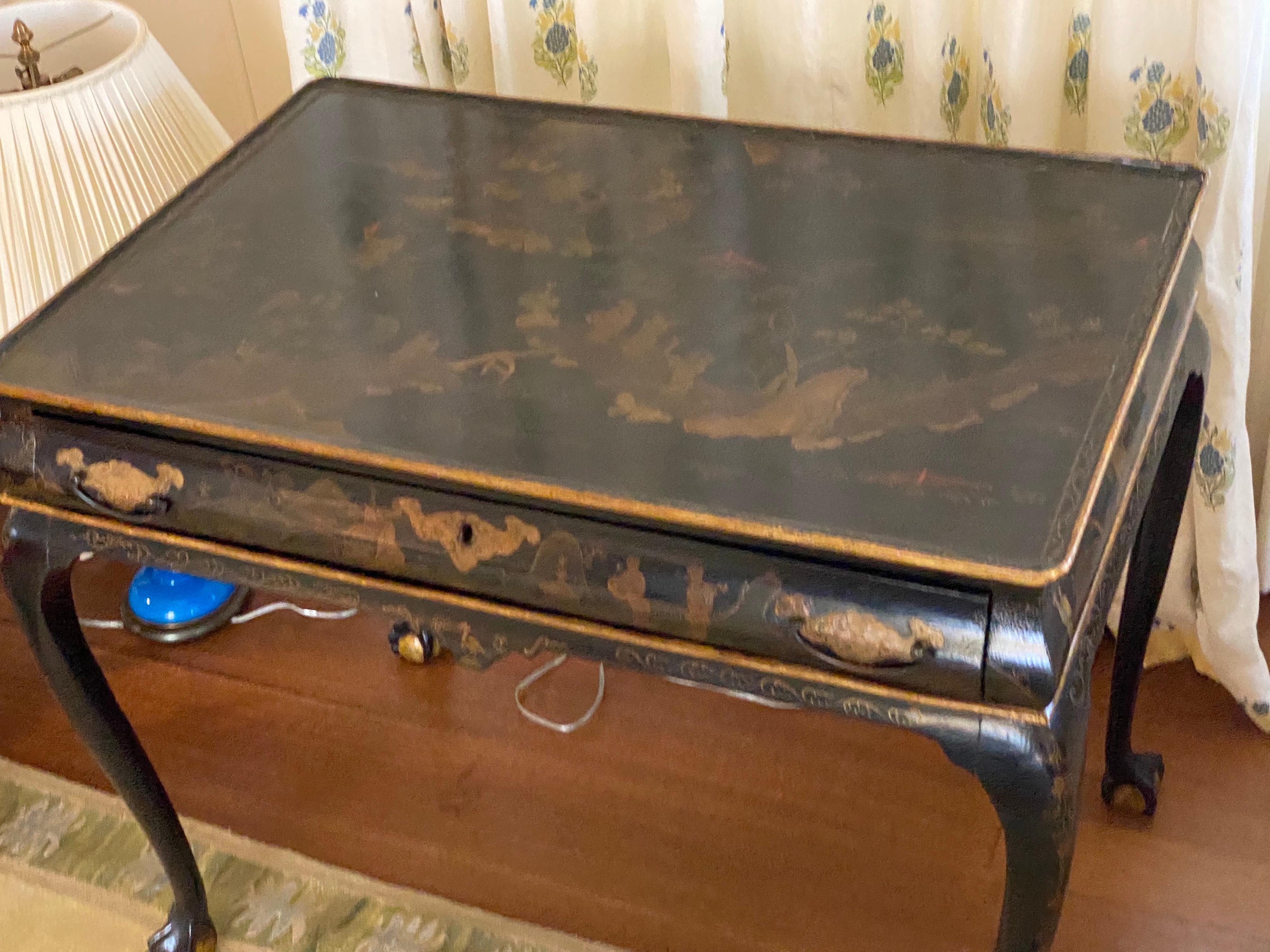 George II Style Parcel-Gilt Black Japanned Writing Table, 19th Century 9