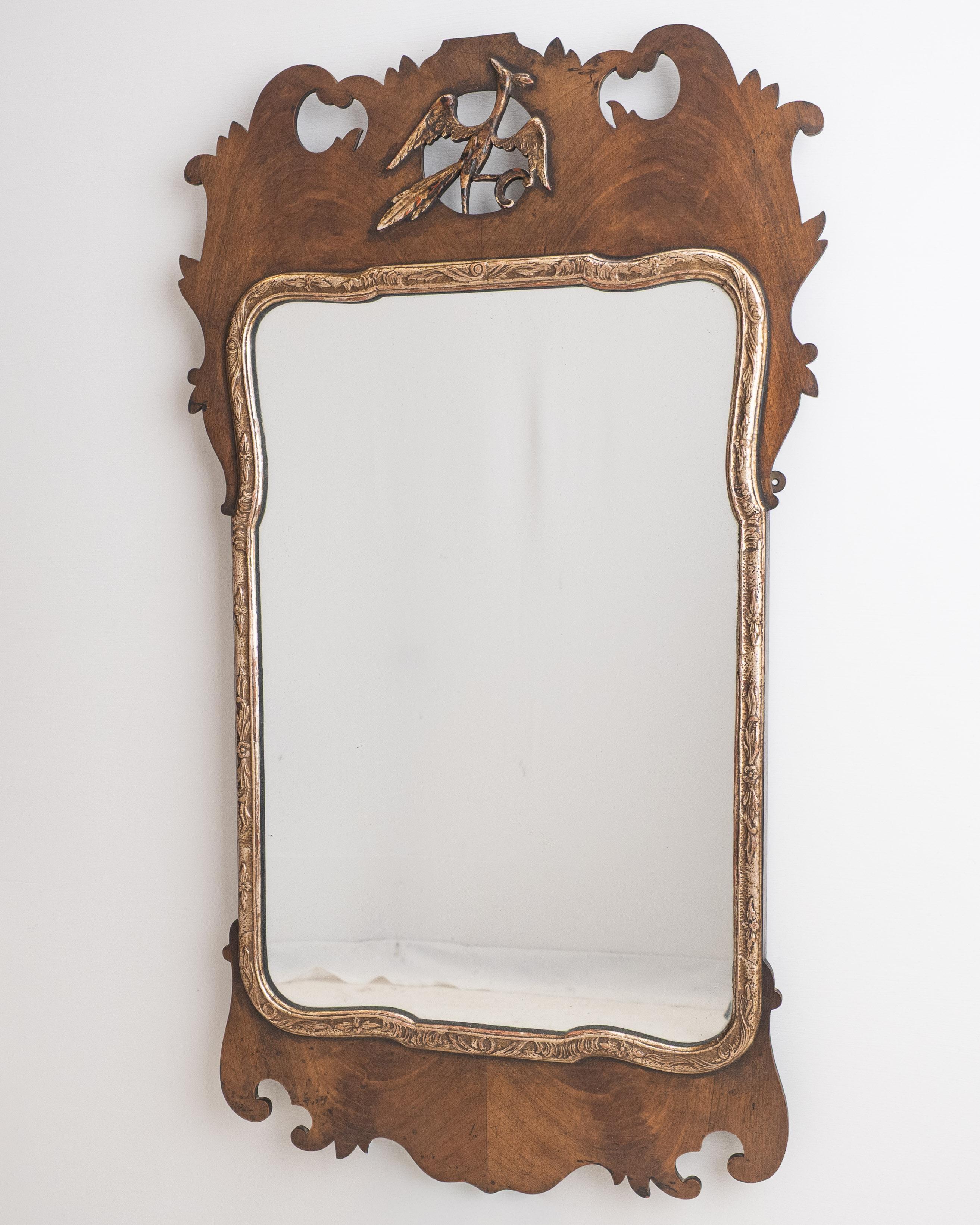 George II Parcel-Gilt Walnut Hoho Bird Fretwork Pier Mirror (Edwardian c1910-20) In Good Condition For Sale In Leeds, GB