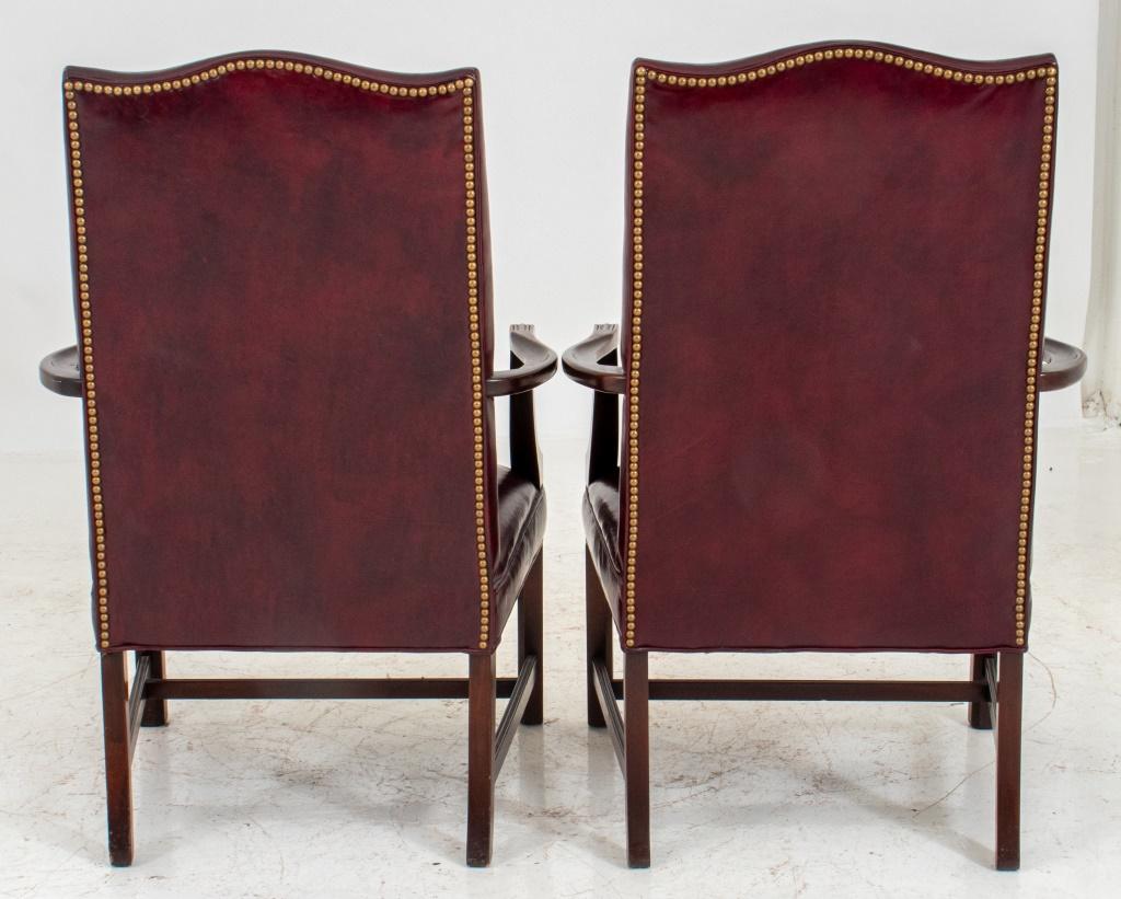 Fauteuils de bibliothèque à dossier traînant de style George II État moyen - En vente à Astoria, NY