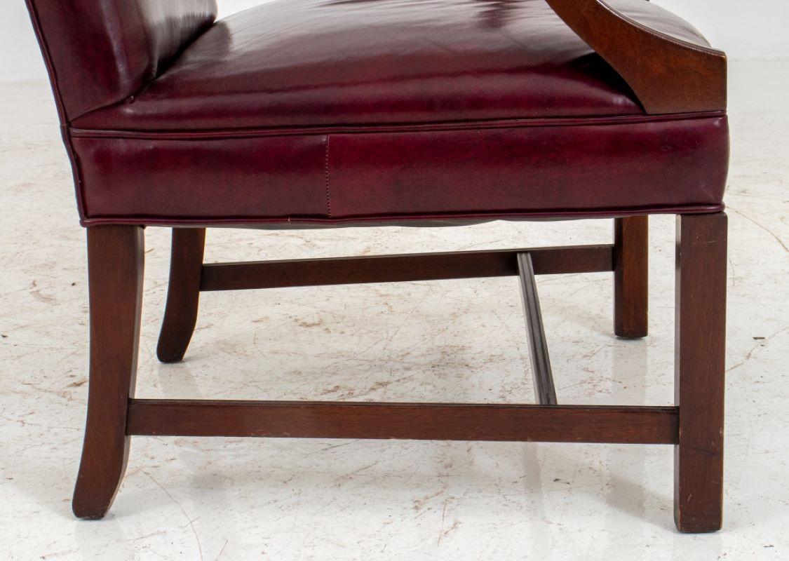 Fauteuils de bibliothèque à dossier traînant de style George II en vente 3